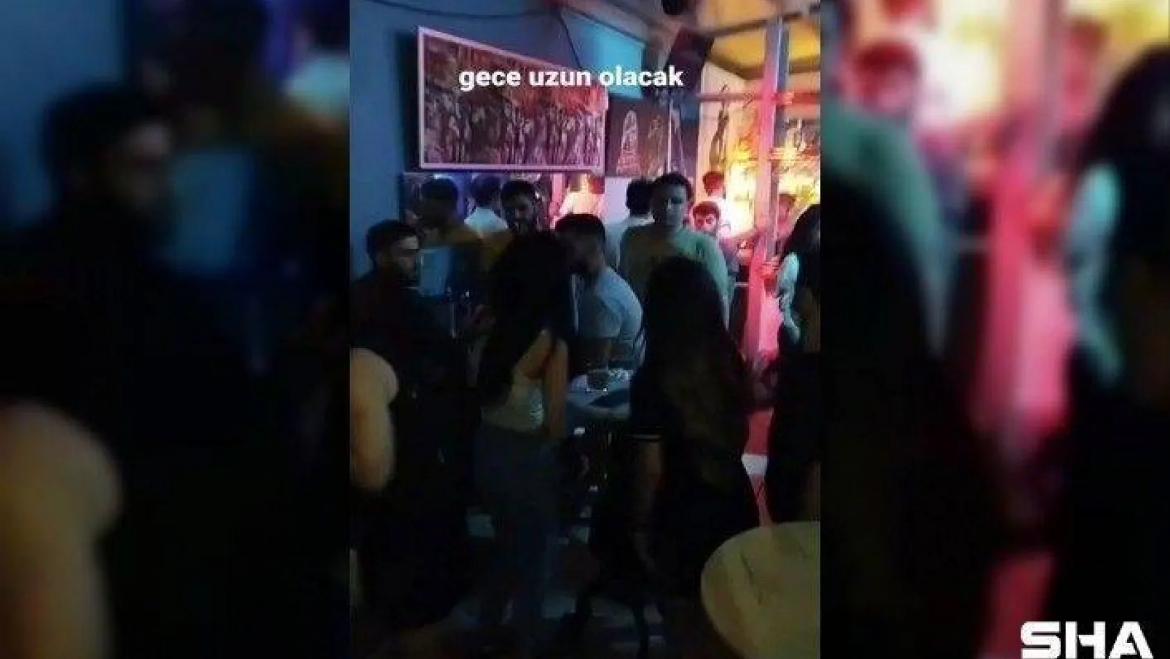 (Özel) Taksim'de salgına rağmen açılan gece kulüplerinde kuralsız eğlenceler kamerada
