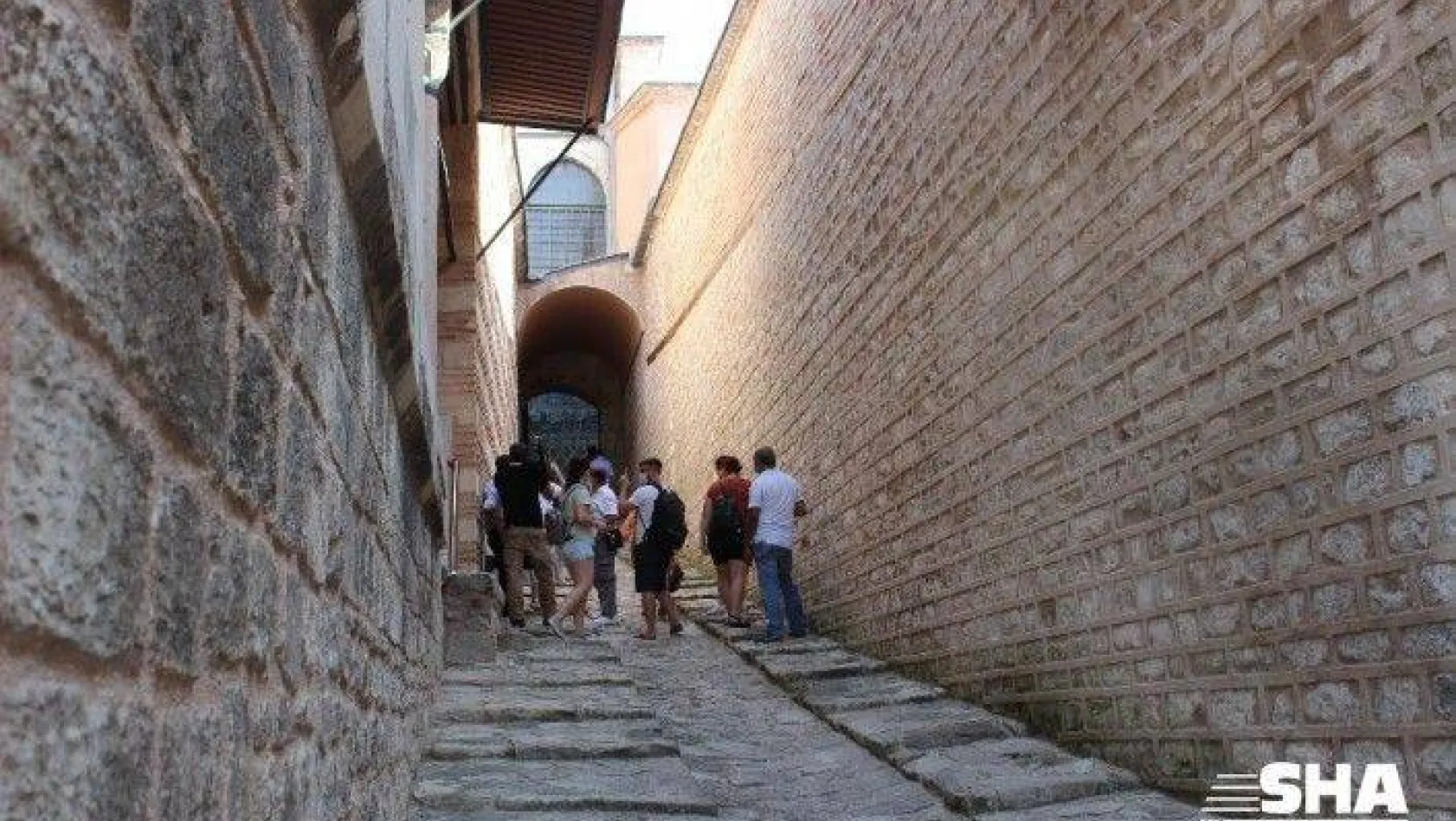 Padişahların gizli yolu Topkapı Sarayı'nda ziyaretçilerini bekliyor