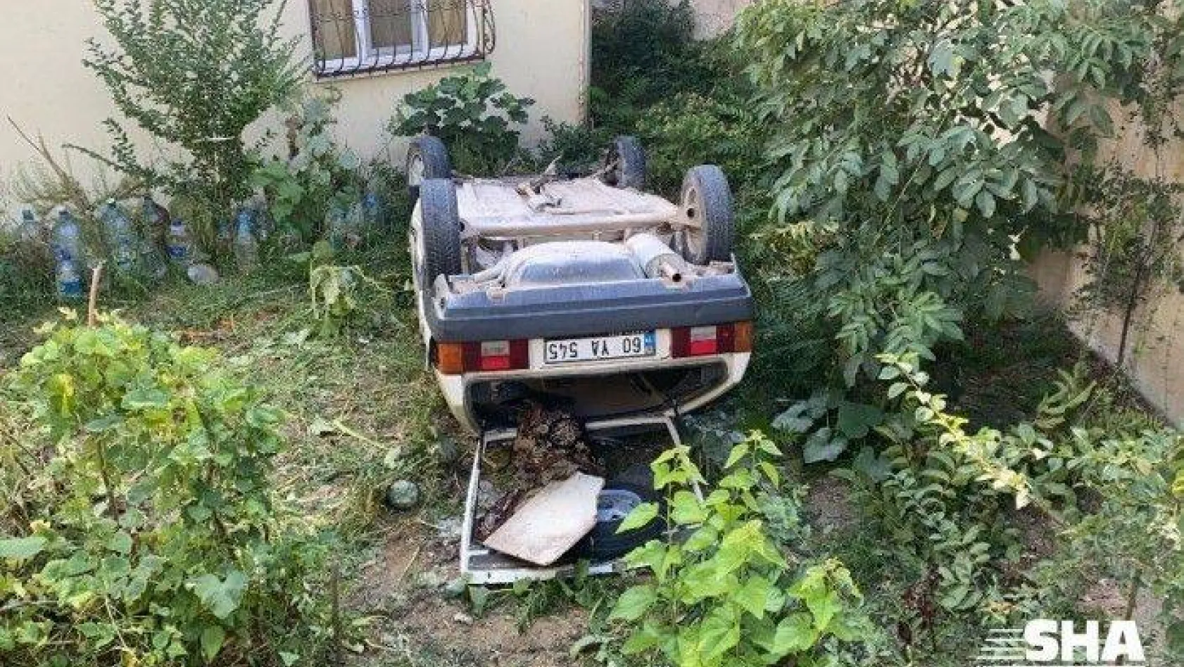Sarıyer'de feci kaza: Otomobil 10 metreden evin bahçesine uçtu