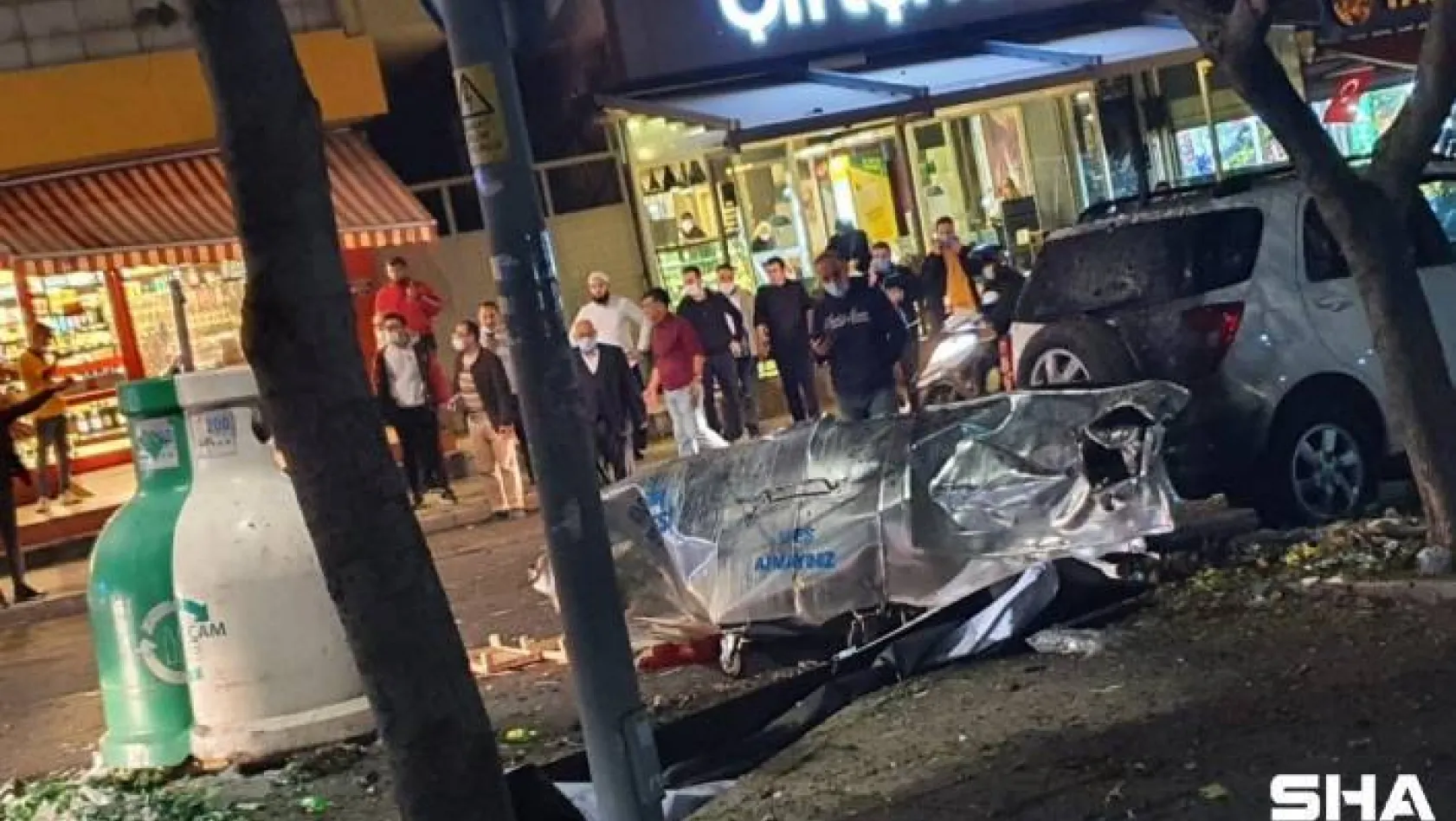Ataşehir'de çöp konteynerı bomba gibi patladı, polis alarma geçti