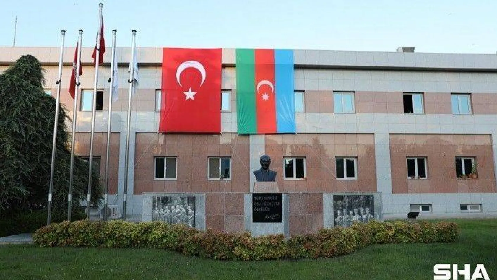 Başkan Yılmaz'dan Azerbaycan'a Bayraklı Destek