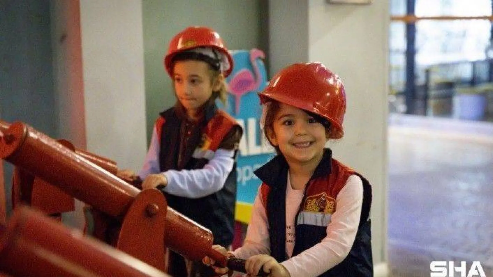 Çocuklar Ülkesi, kız çocuklarının özgüvenini artıracak aktivitelere destek verdi