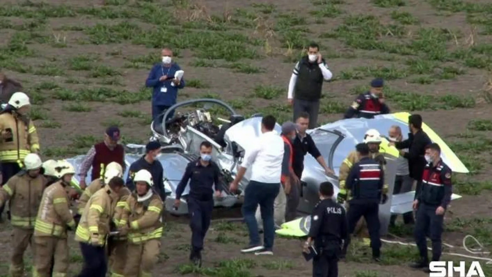 İstanbul Hezarfen Havalimanı'ndan havalanan  bir eğitim uçağı düştü. Uçağın pilotu yaralı olarak kurtarıldı. Pilot 112 ekipleri tarafından hastaneye kaldırılıyor. Ekiplerin olay yerinde incelemesi devam ediyor.