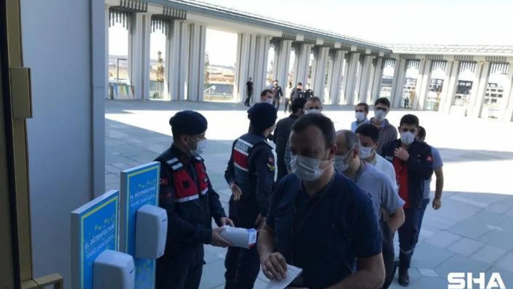Jandarma'dan İstanbul Havalimanı Camii'nde korona virüs denetimi