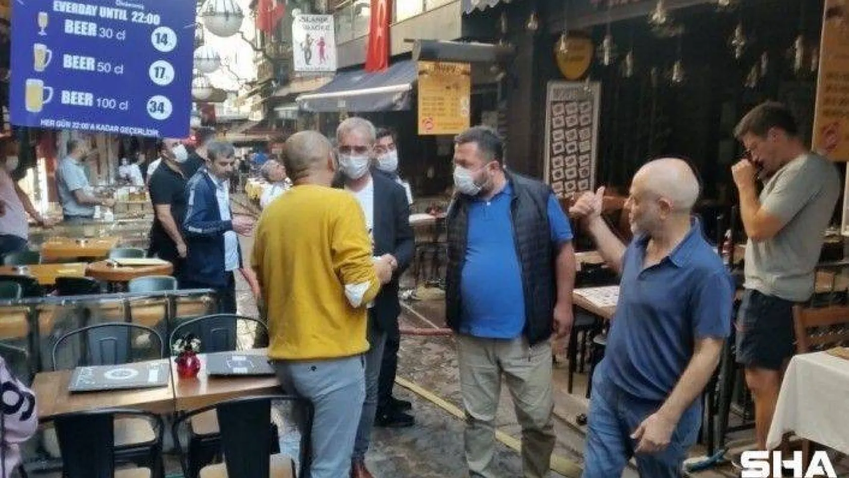 (Özel) Beyoğlu Balık Pazarı'nda yangın paniği