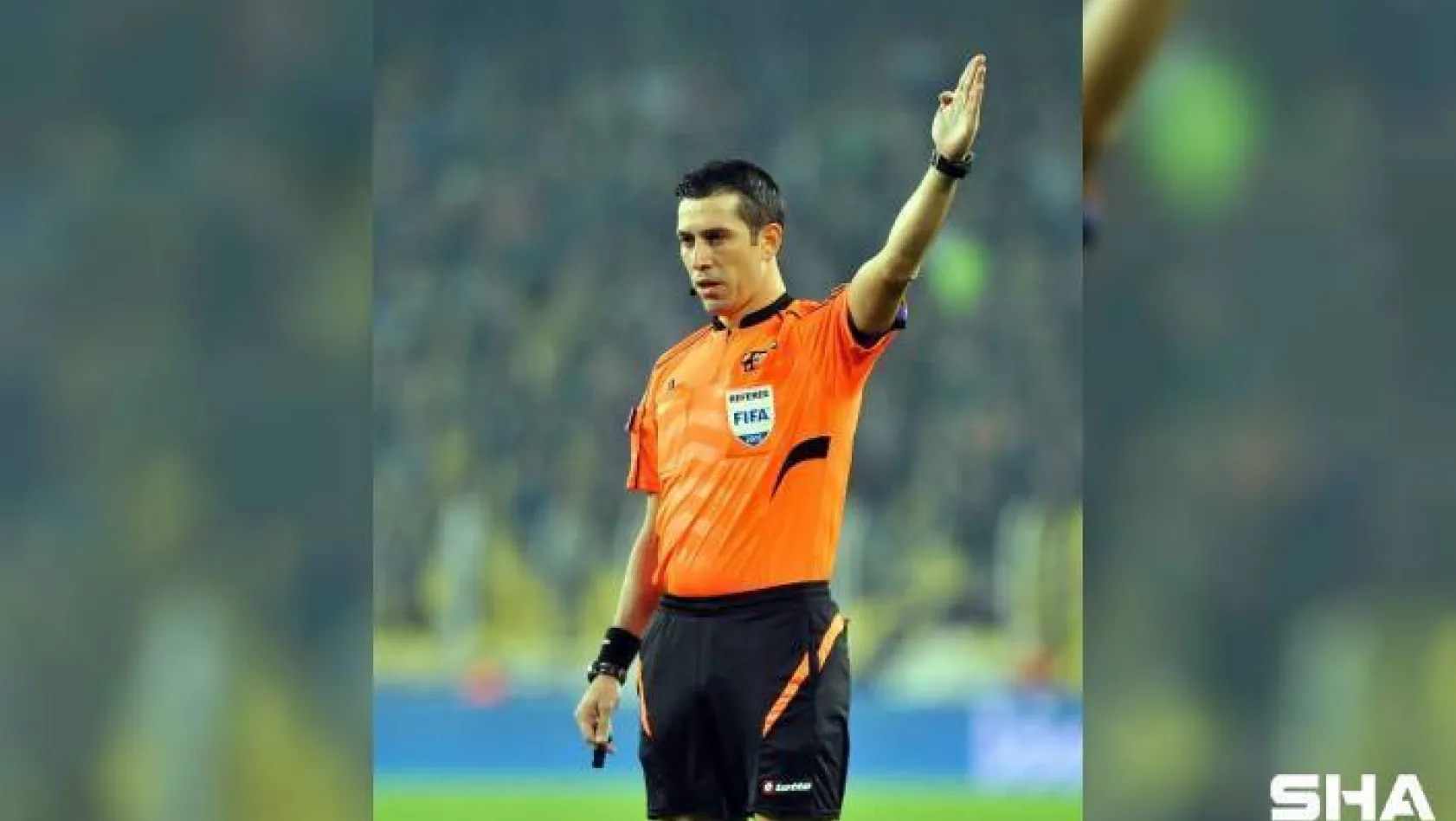 UEFA'dan Cüneyt Çakır ve Ali Palabıyık'a Devler Ligi'nde görev