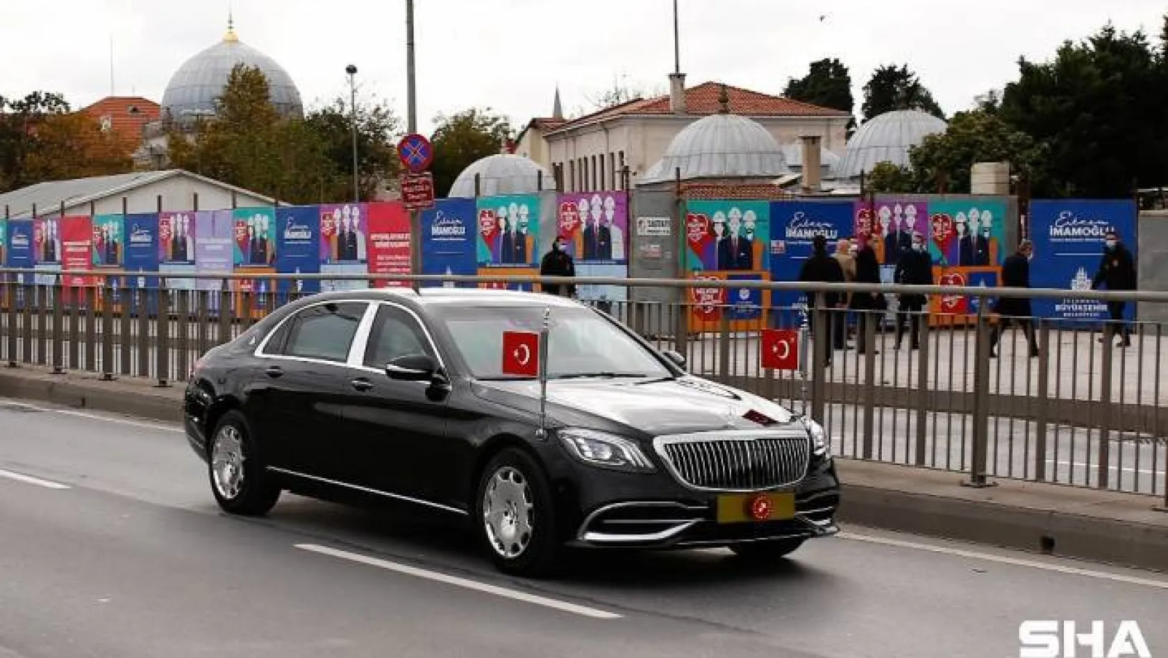 Cumhurbaşkanı Erdoğan, yazar Ahmet Kekeç'in mezarını ziyaret etti