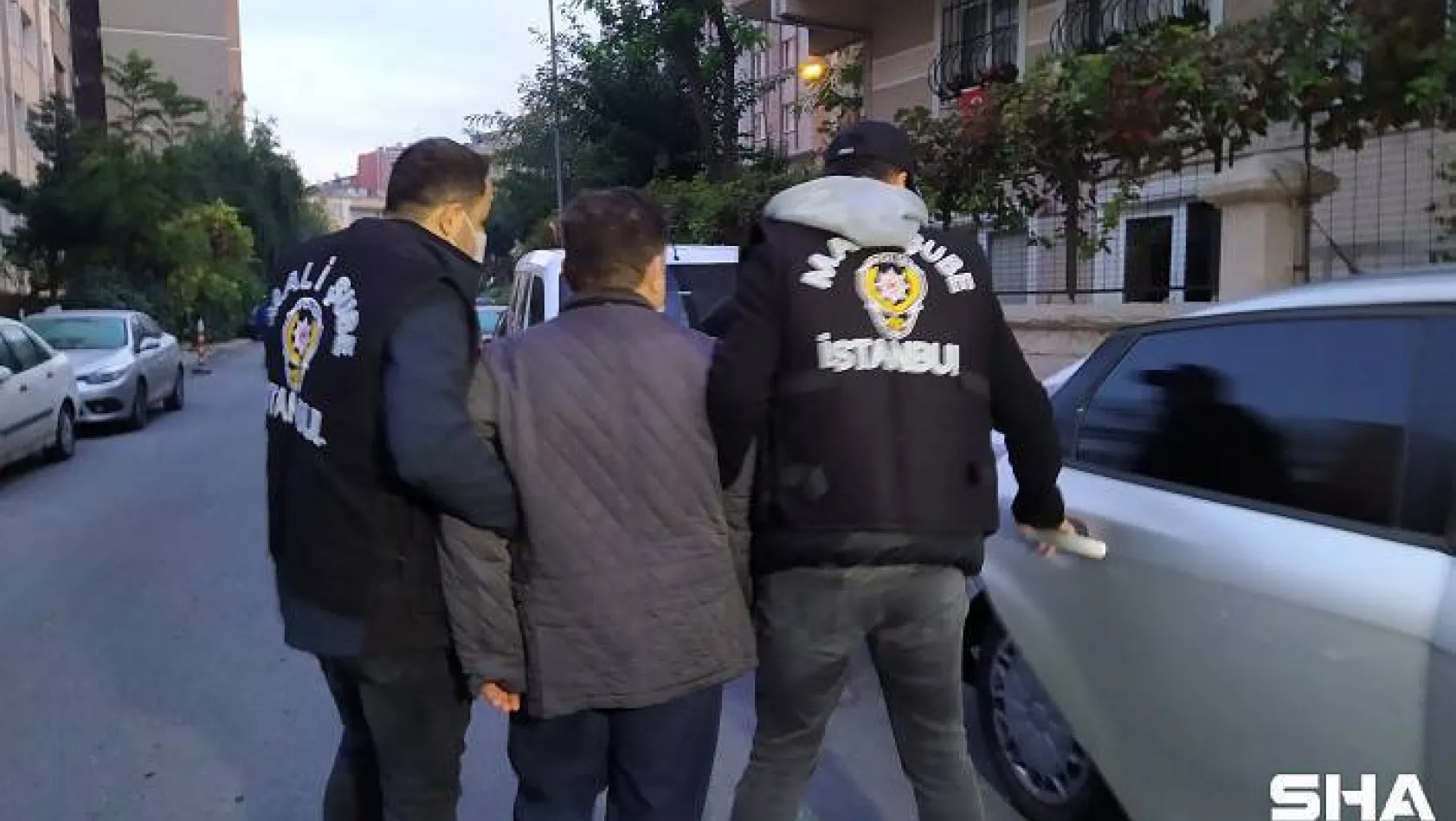 İstanbul'da içinde kamu görevlilerin de olduğu 'dolandırıcılık' ve 'rüşvet' operasyonu