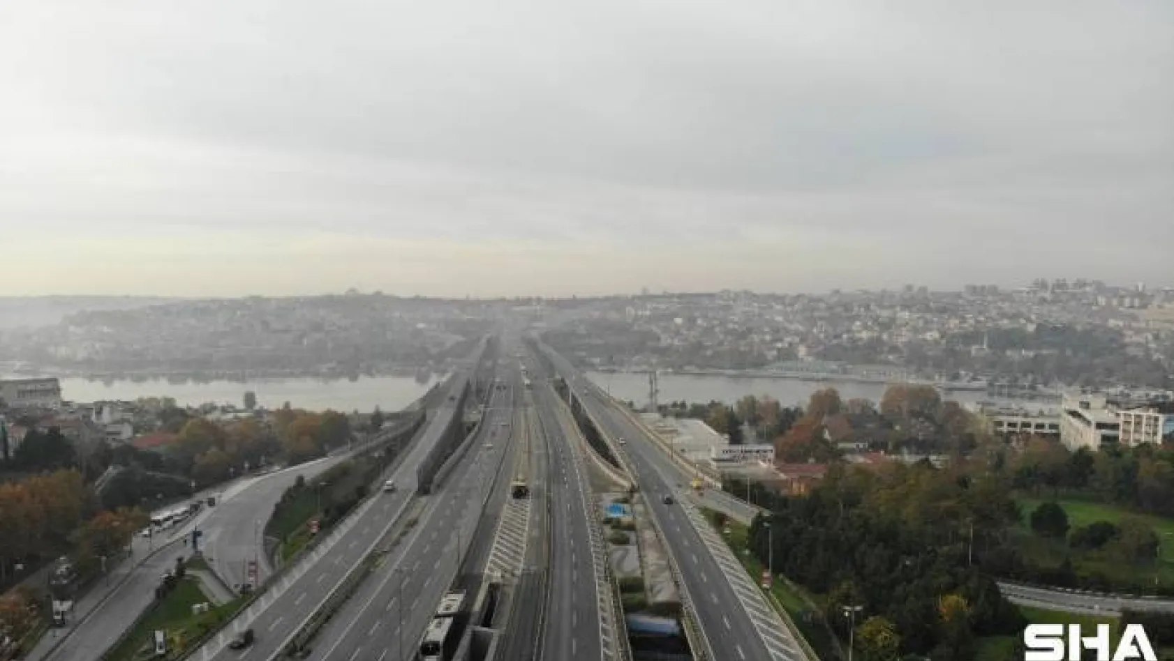 İstanbul'da boş kalan yollar havadan görüntülendi