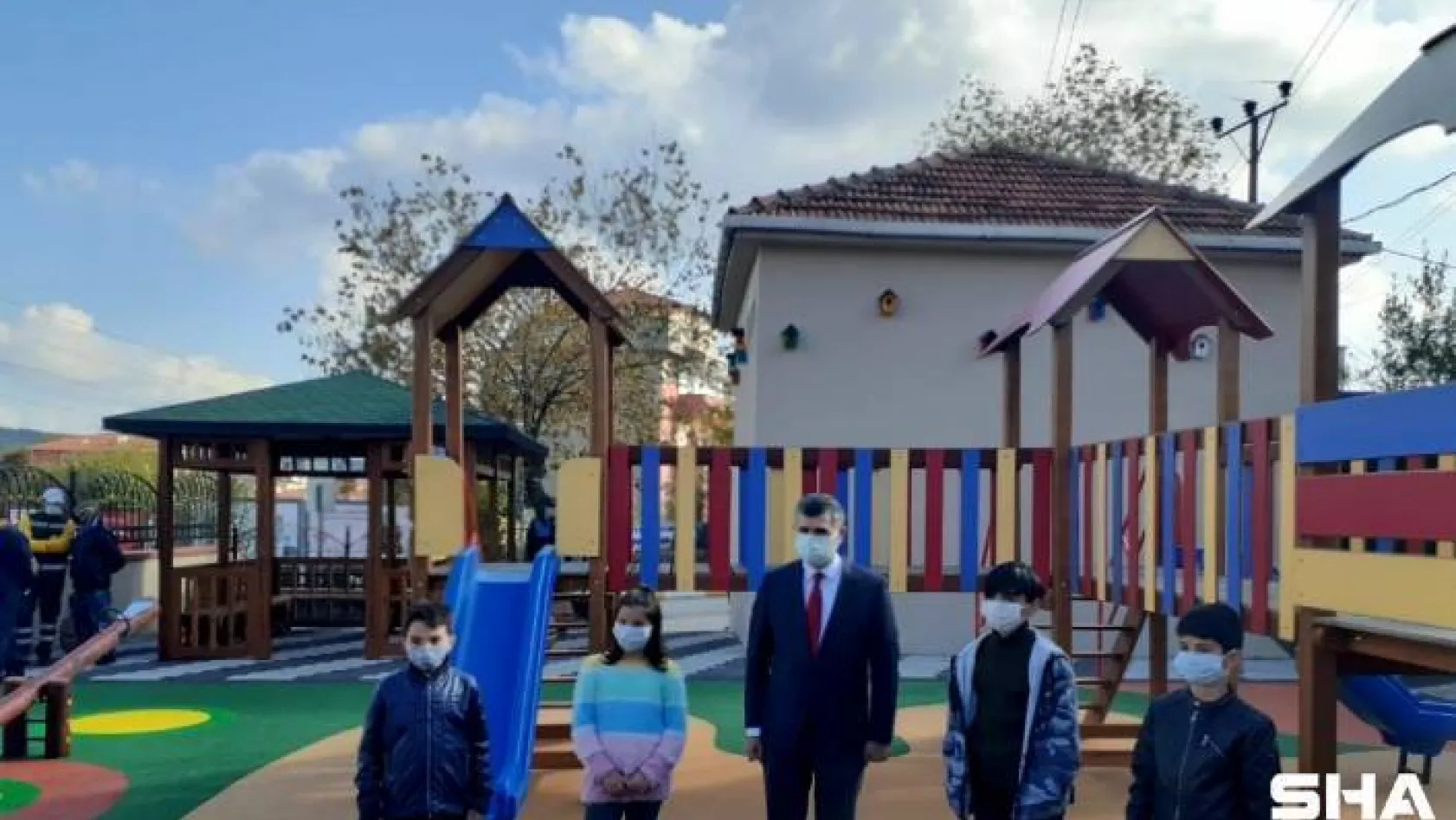 Sultanbeyli' de çocuklar başkana mektup yazdı parkları yenilendi