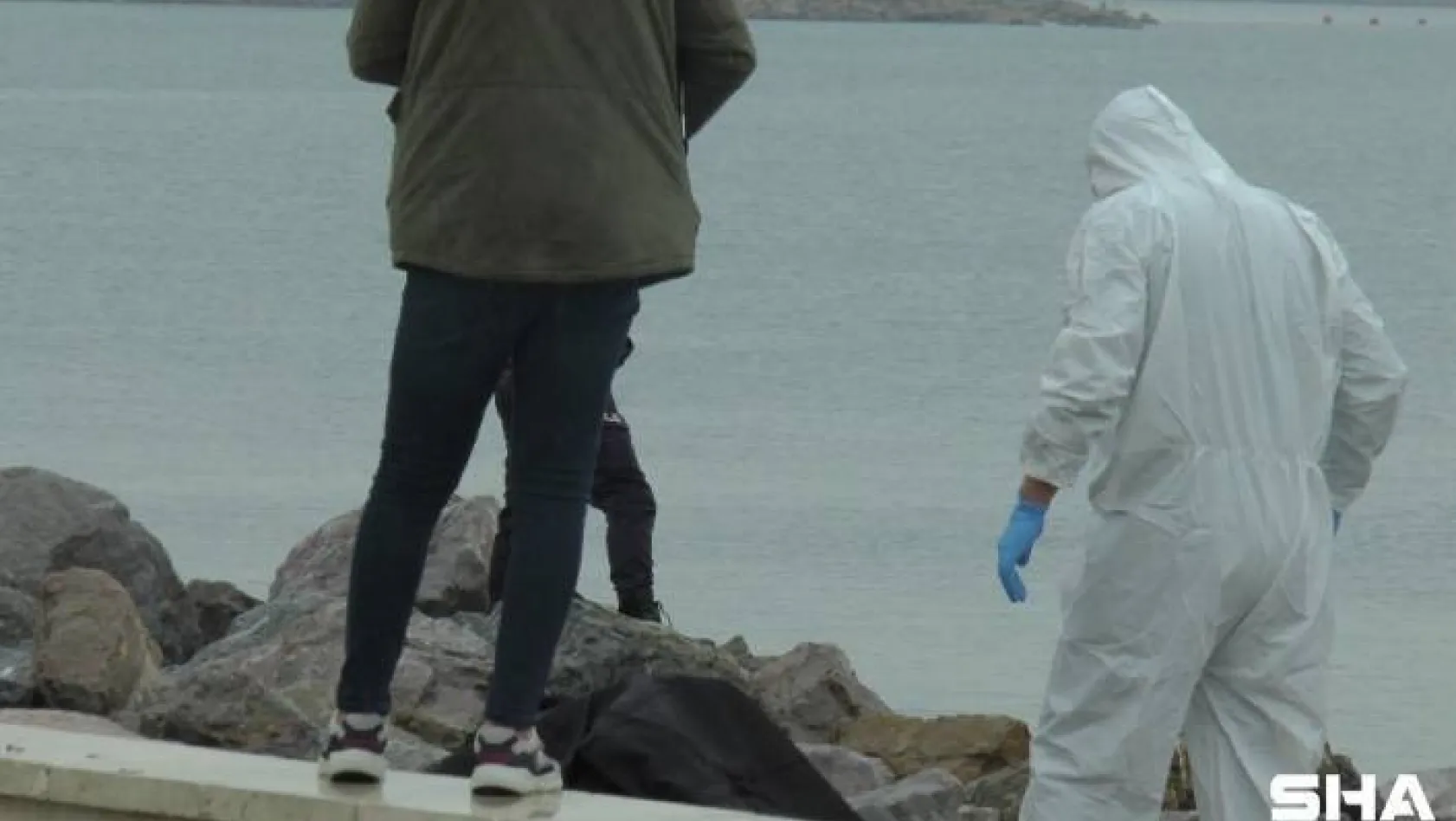 Pendik'te sahilde denizden erkek cesedi çıkartıldı