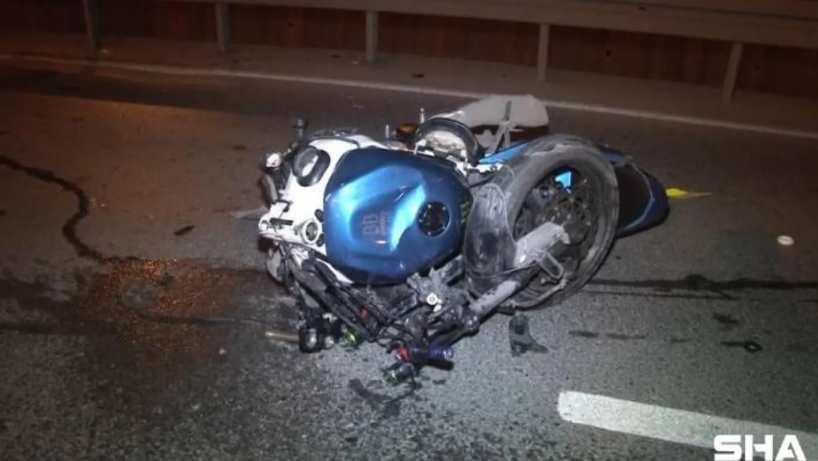 Zeytinburnu'nda feci motosiklet kazası: 2 ağır yaralı
