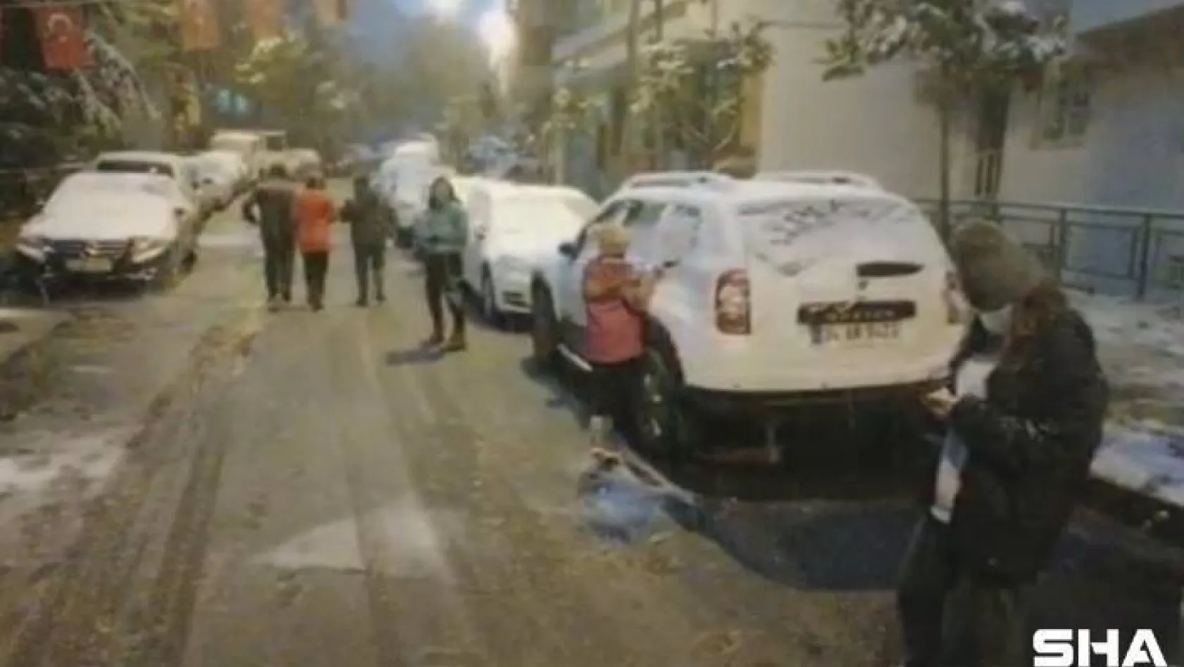 Alibeyköy'de vatandaşlar karın tadını çıkardı