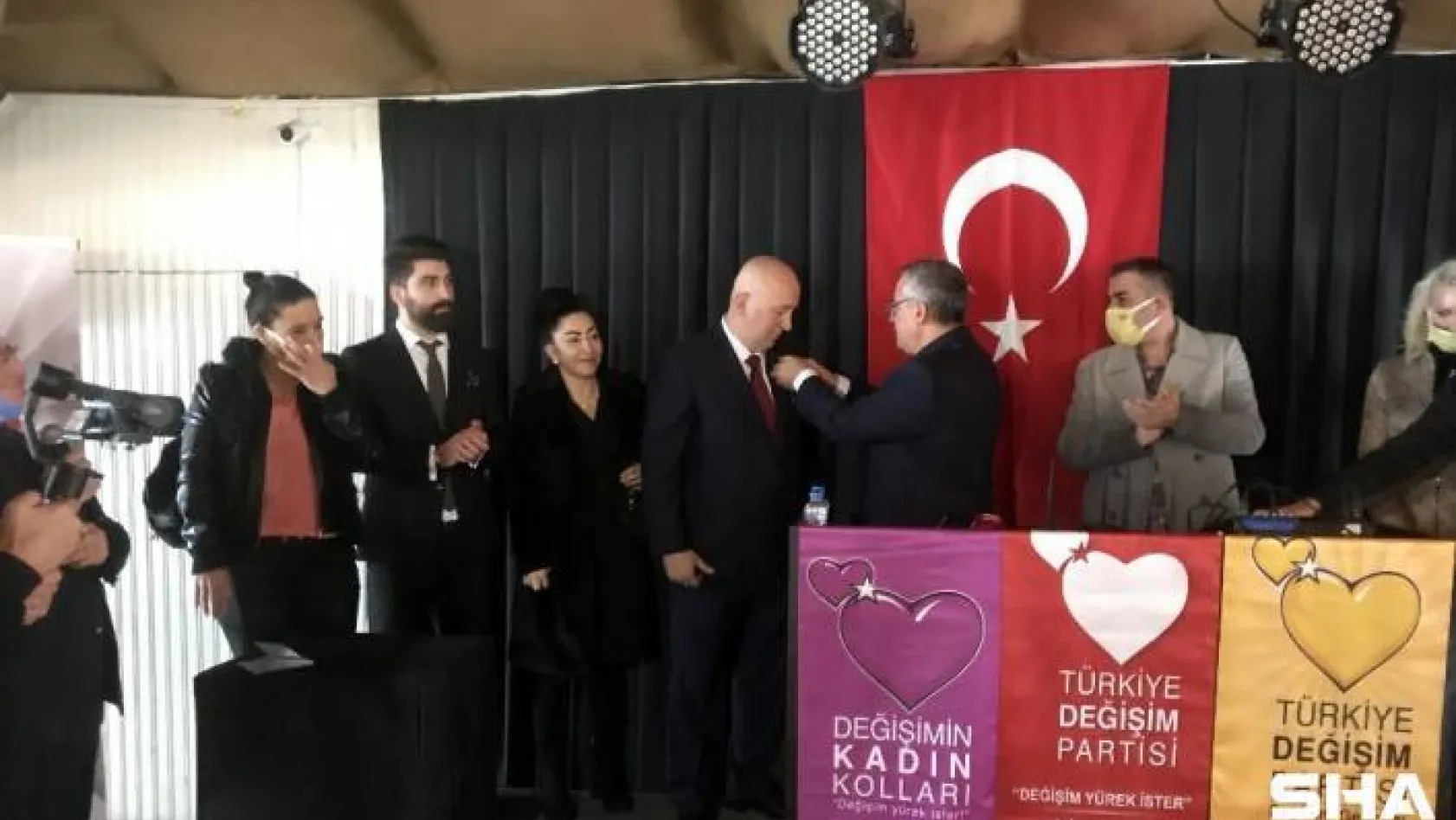 Avcılar'da Türkiye Değişim Partisi'ne katılım töreni