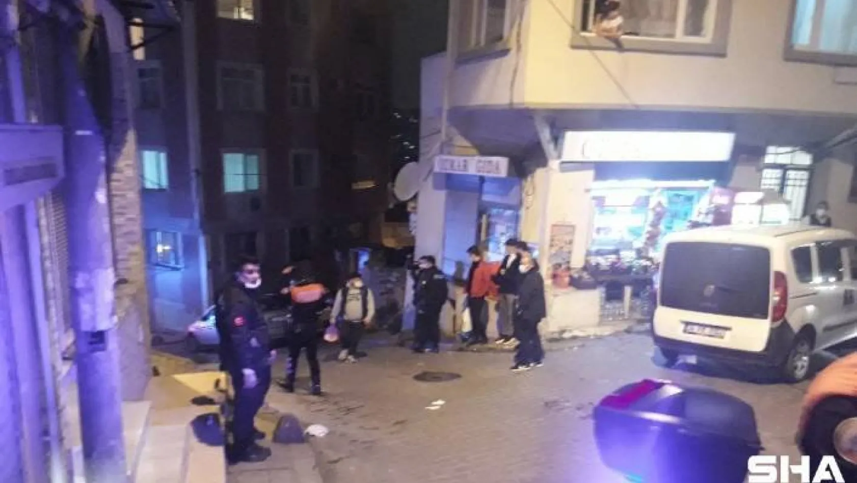 Beyoğlu'nda silahlı kavga: 2 yaralı