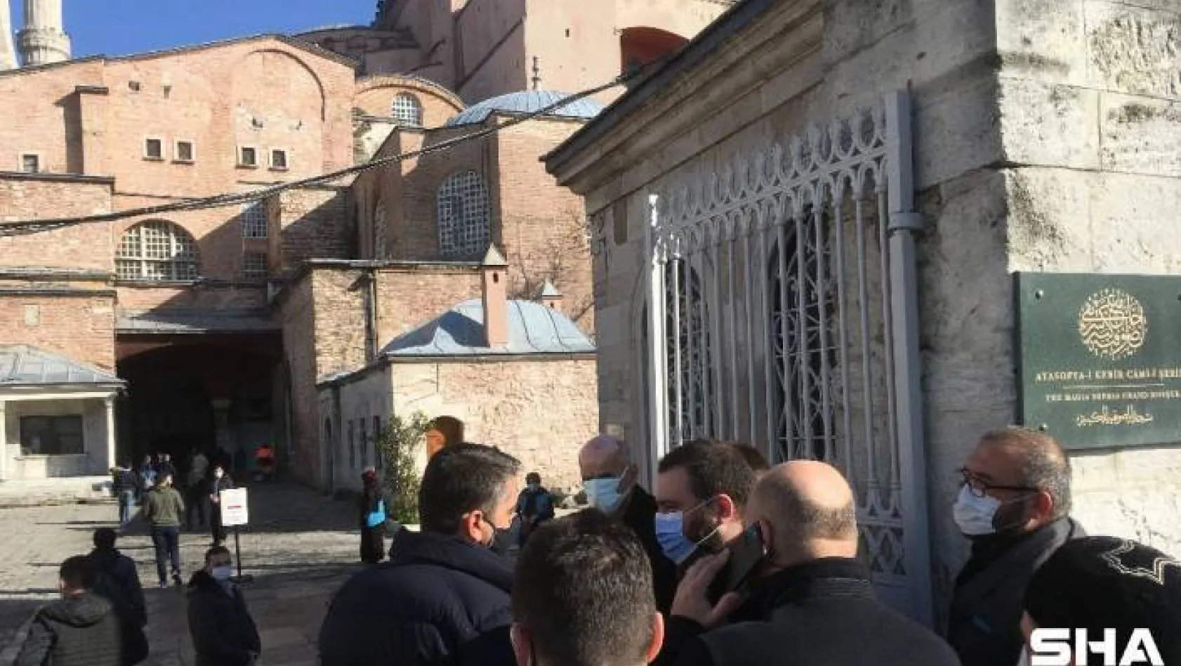 Dündar Osmanoğlu için Ayasofya'da gıyabi cenaze namazı kılındı