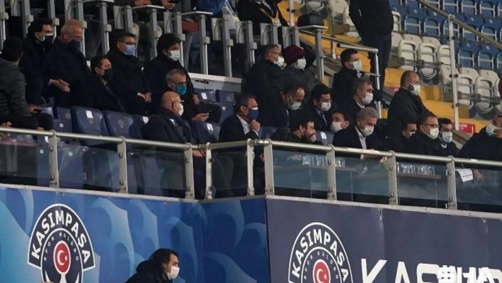 Fenerbahçe'de yönetim tam kadro