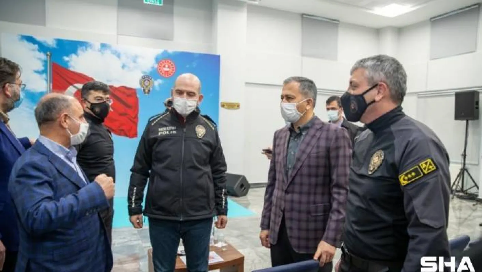 İçişleri Bakanı Soylu, İstanbul Takviye Kuvvet Müdürlüğü'nü ziyaret etti