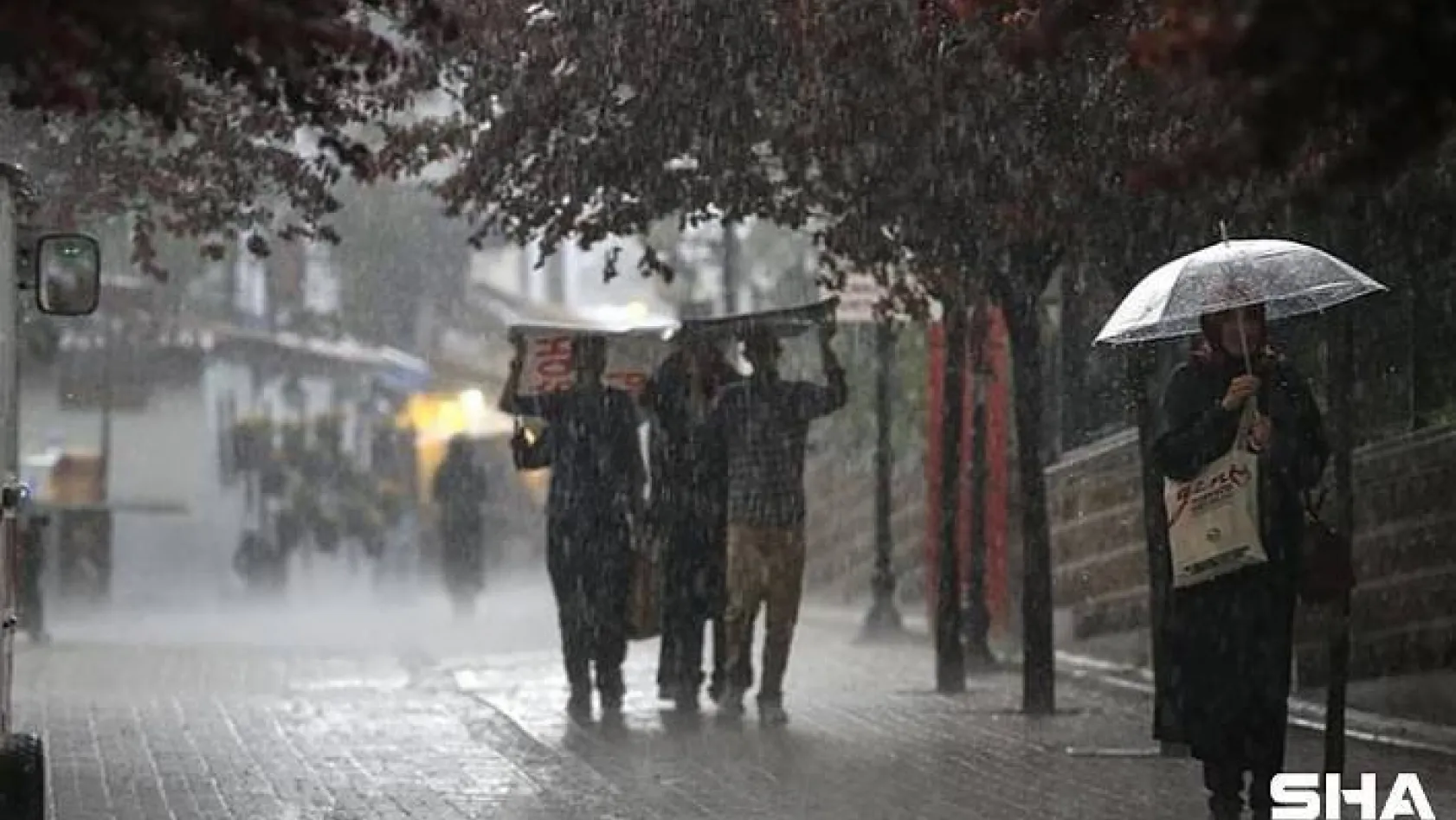 İstanbul Yağışlı Havanın Etkisine Giriyor