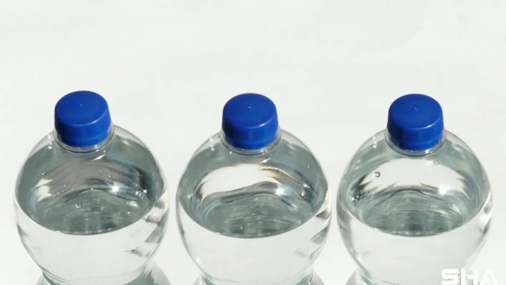'Plastik şişeler kansere davetiye çıkarıyor'