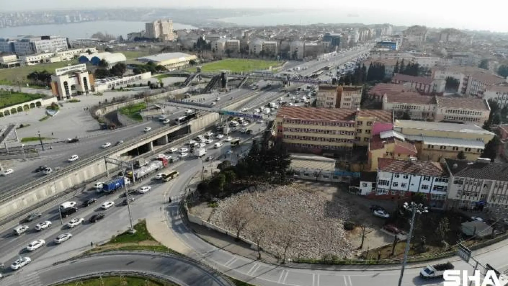 Silivri depreminde yıkılan Avcılar Hacı Tükenmez Camii bir türlü yapılamadı