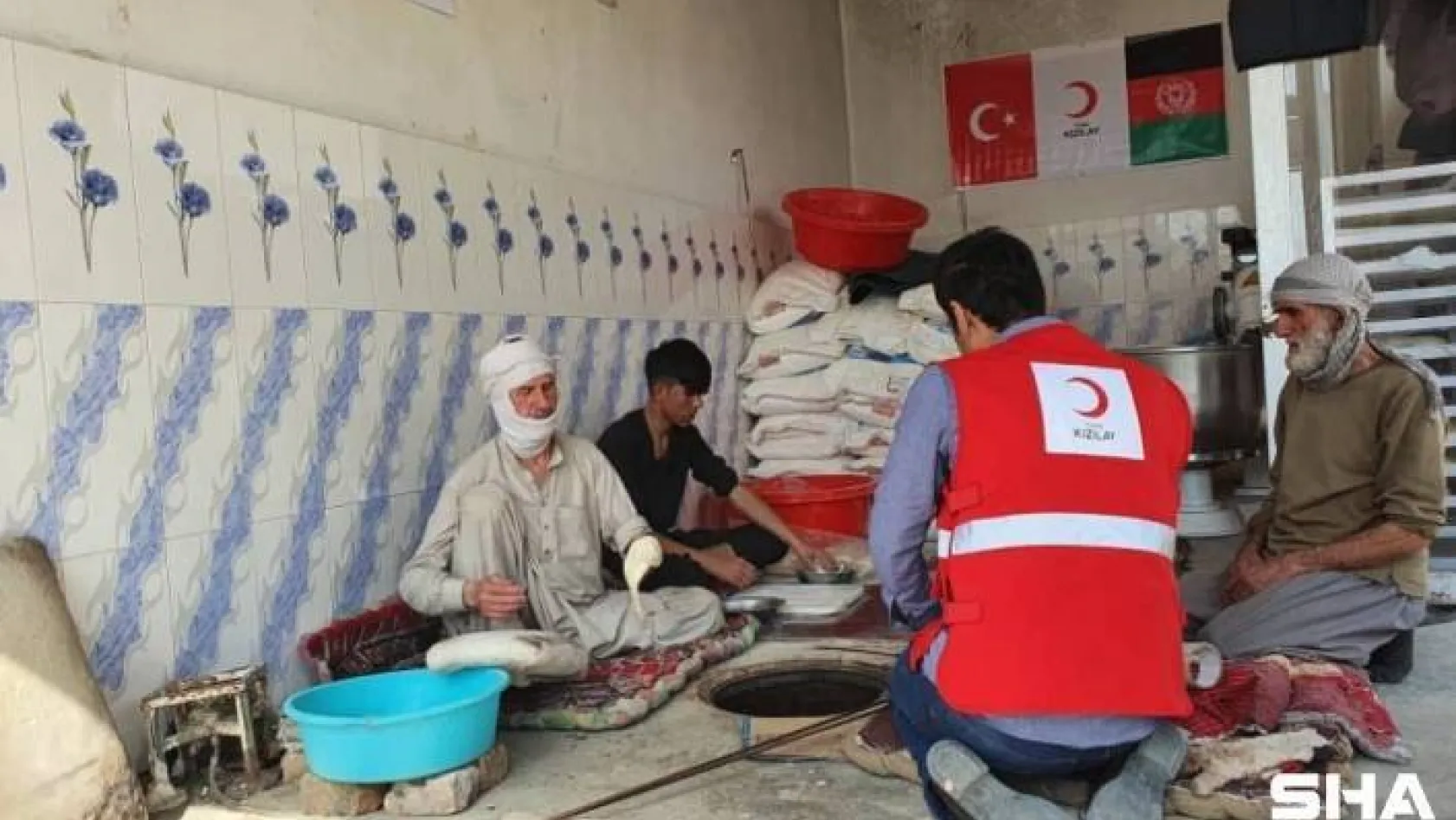 Türk Kızılay'dan Afganistan'daki iç göçmenlere destek