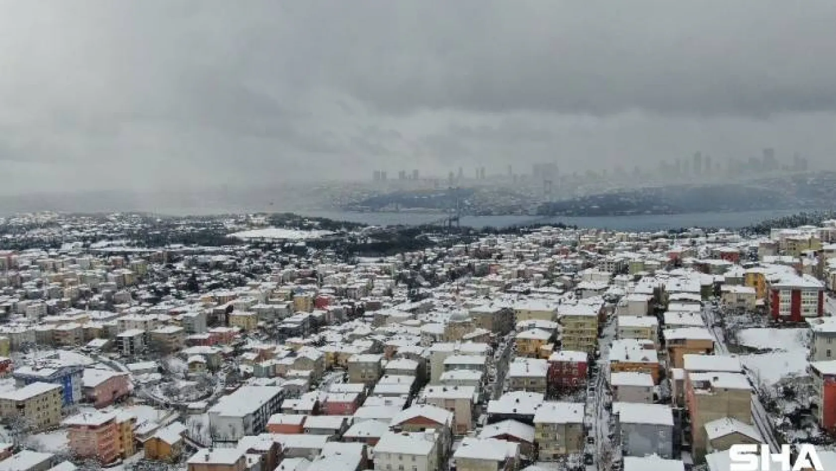(Drone) İstanbul'un kar manzarası havadan görüntülendi