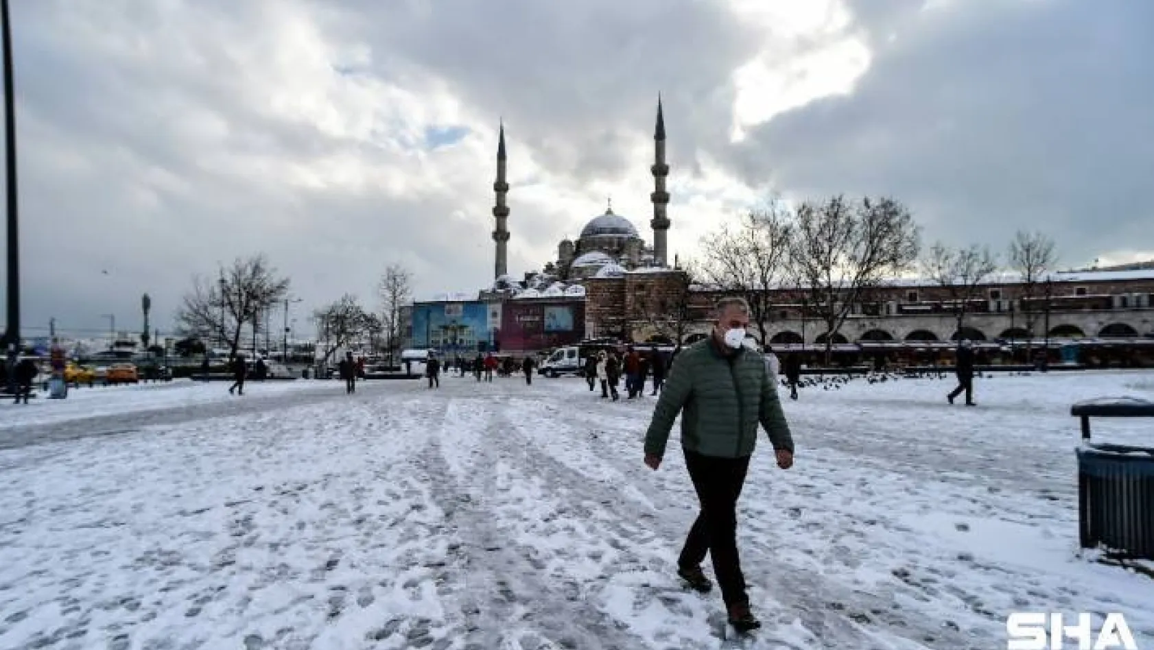Fotoğraflarla İstanbul'da kar esareti