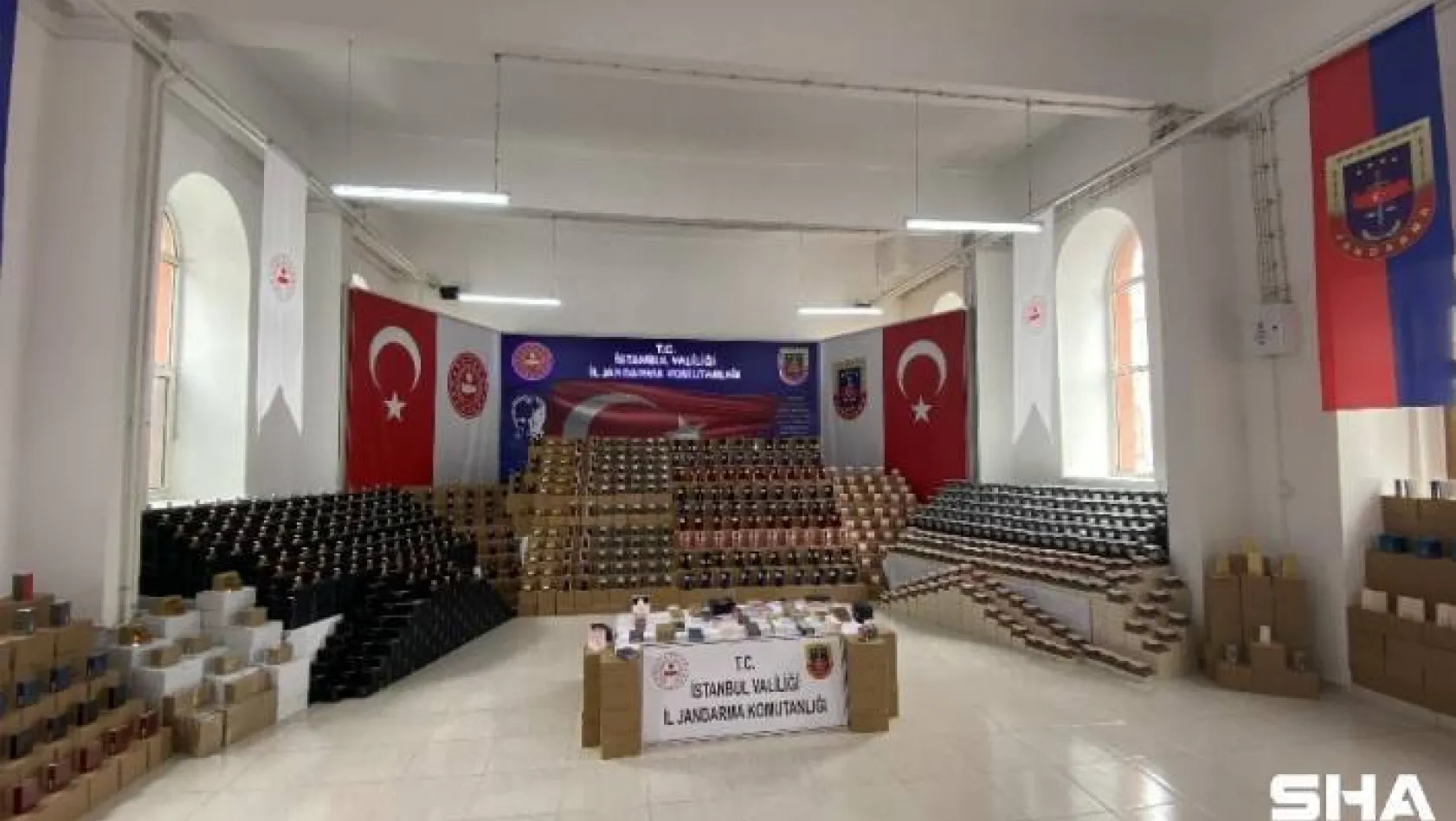 İstanbul İl Jandarma Komutanlığı'ndan dev sahte parfüm operasyonu