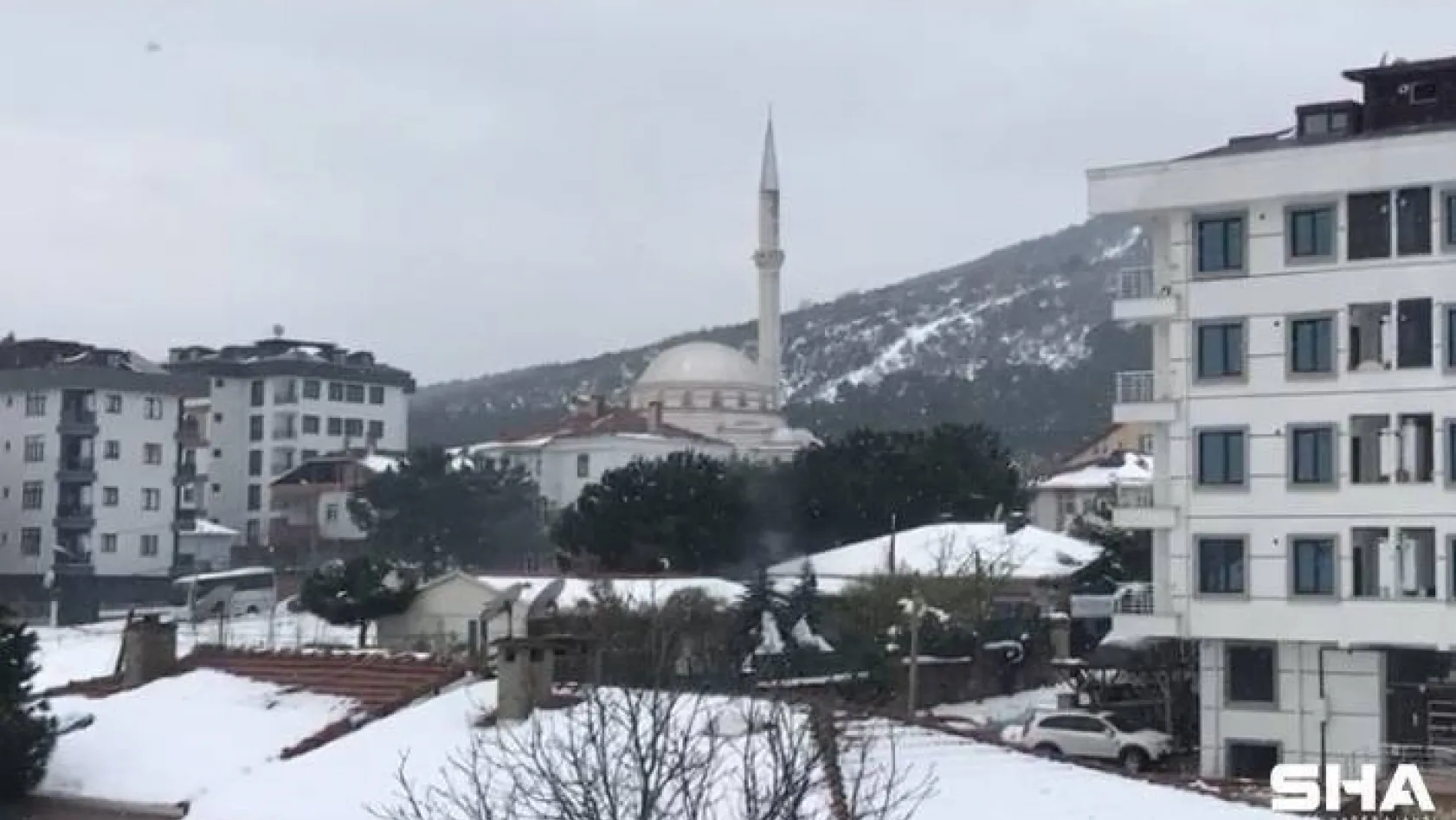 İstanbul'da yüksek kesimlerde kar yağışı başladı