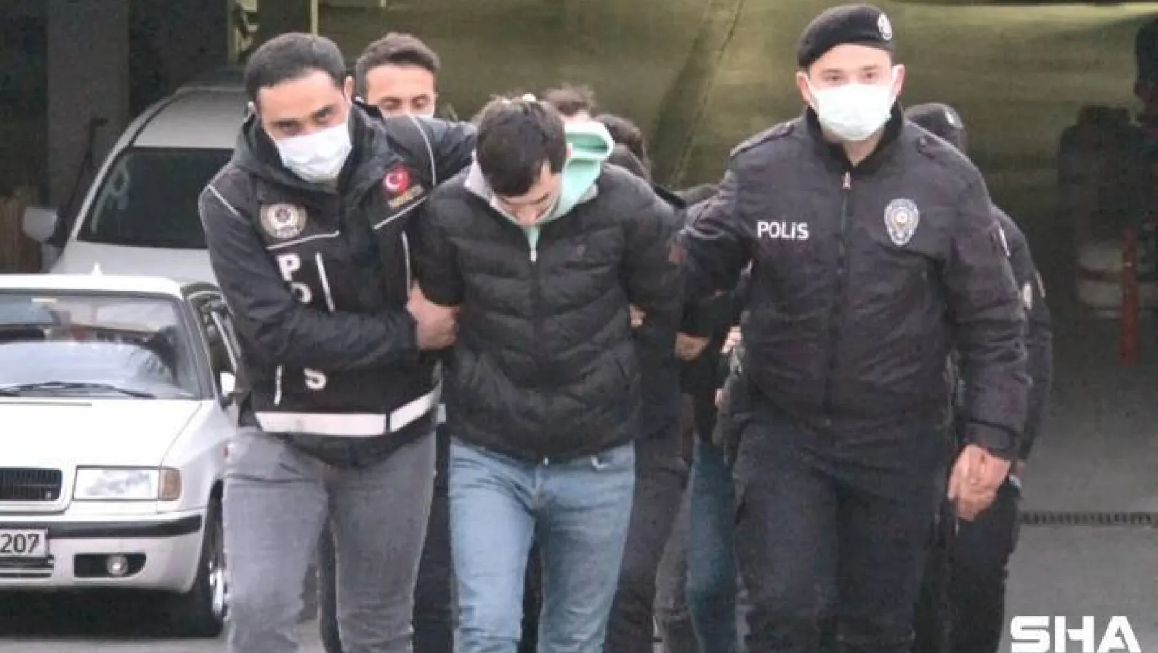 İstanbul'daki uyuşturucu operasyonunda gözaltına alınan 34 kişi adliyeye sevk edildi