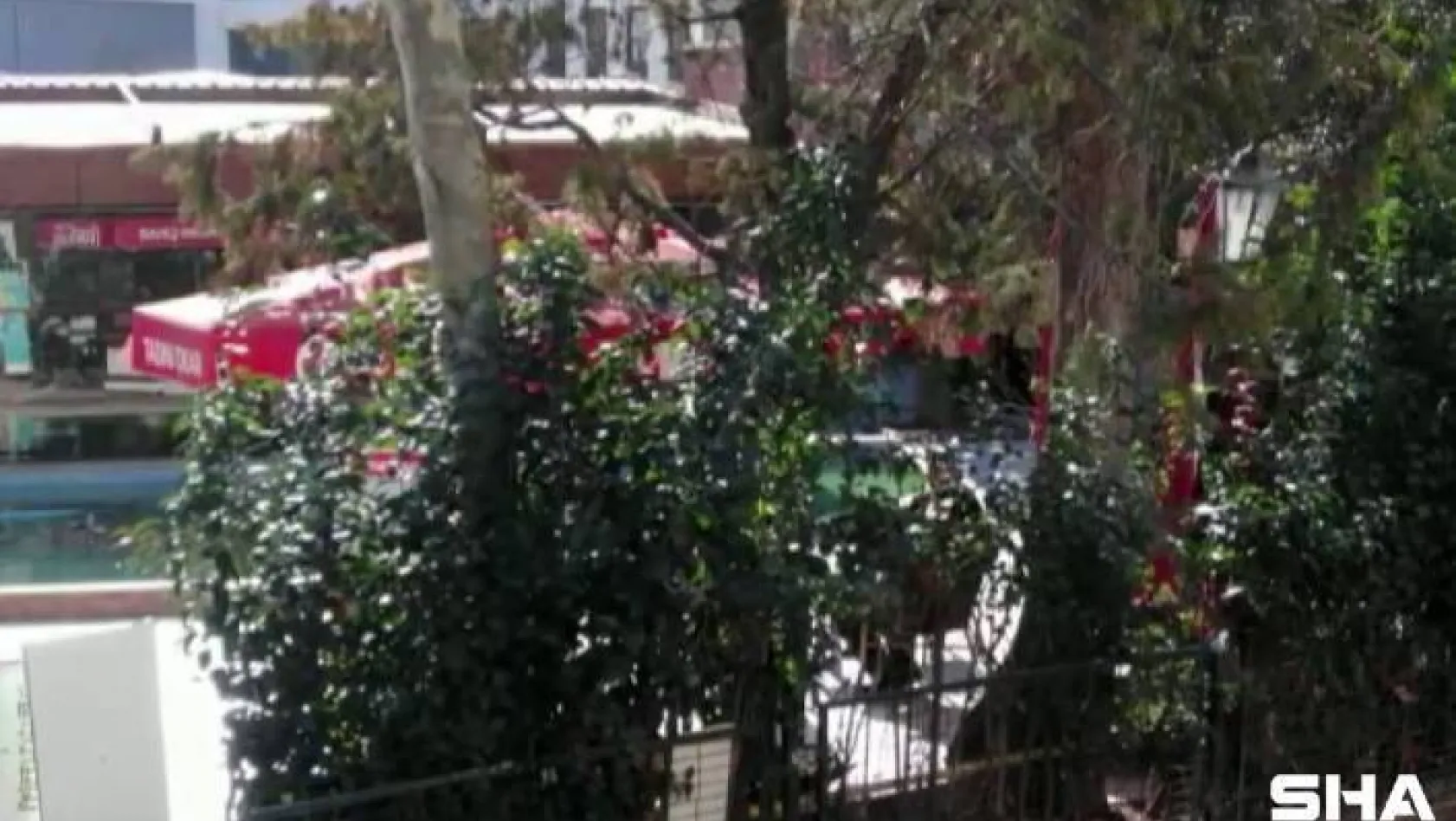 Kısıtlama günü çay bahçesi keyfi polis drone'una yakalandı