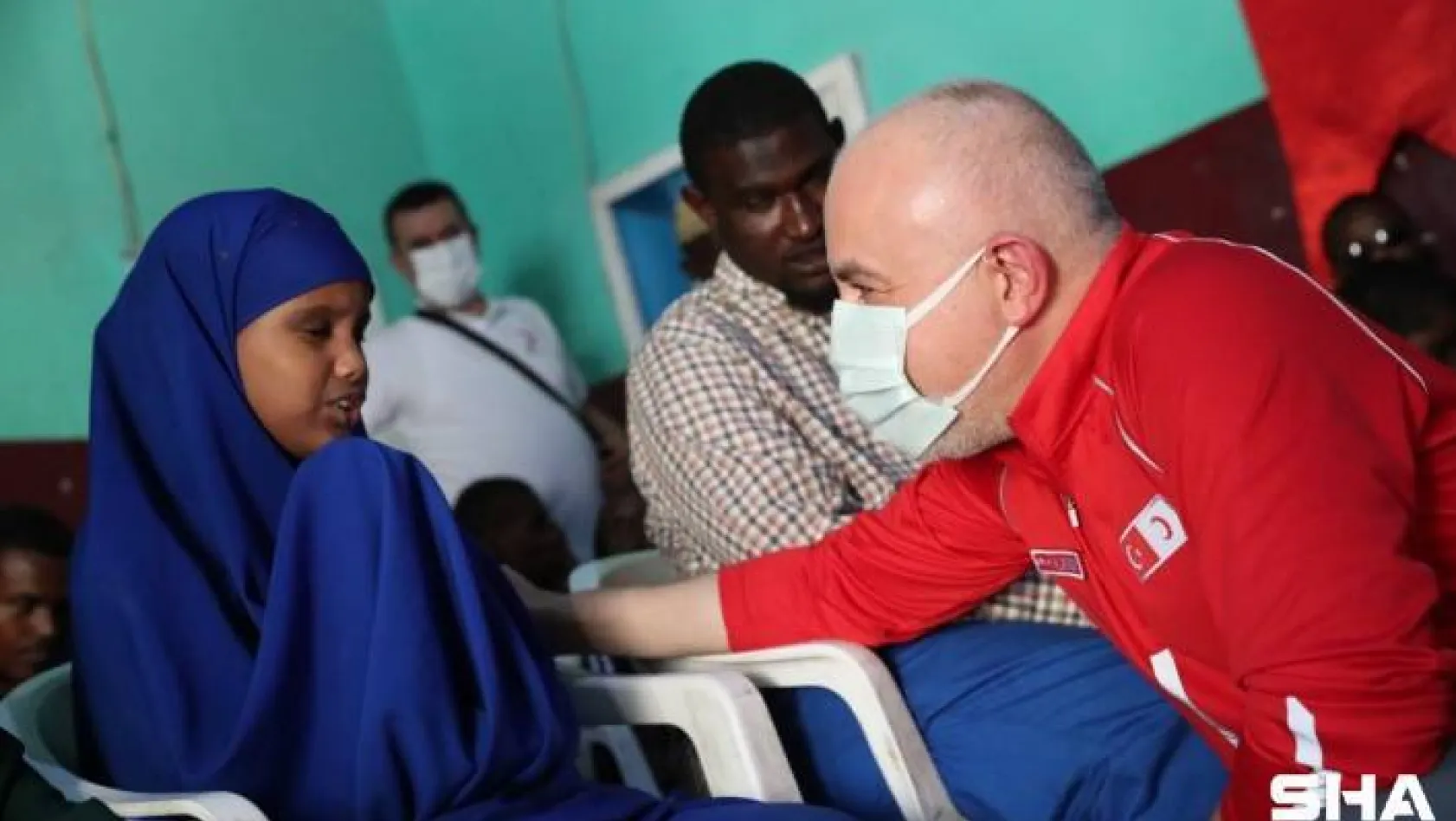 Kızılay her gün 3 bin Somalili yetimi doyuruyor