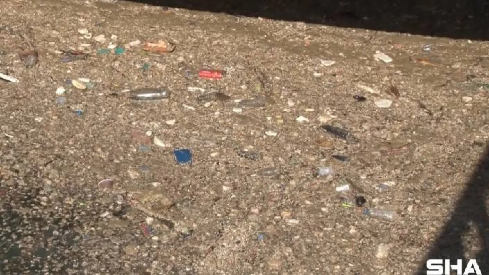 Kurbağalıdere'de çöp yığını oluştu