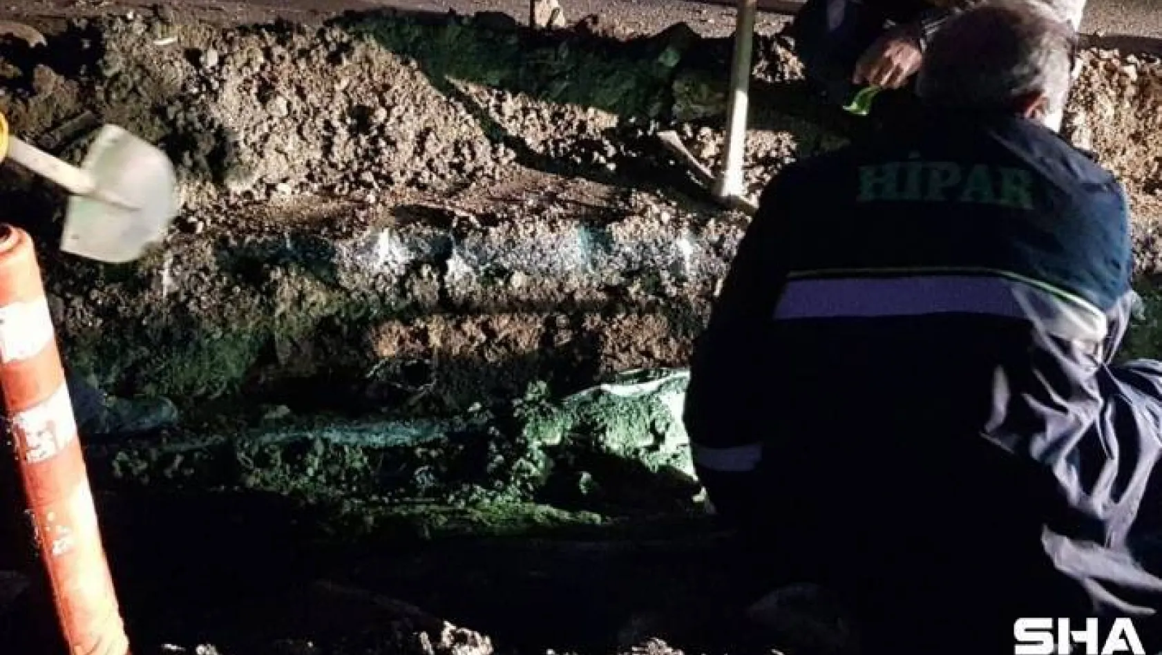 (Özel) Beşiktaş'ta yeraltı kablolarında korkutan patlama kamerada