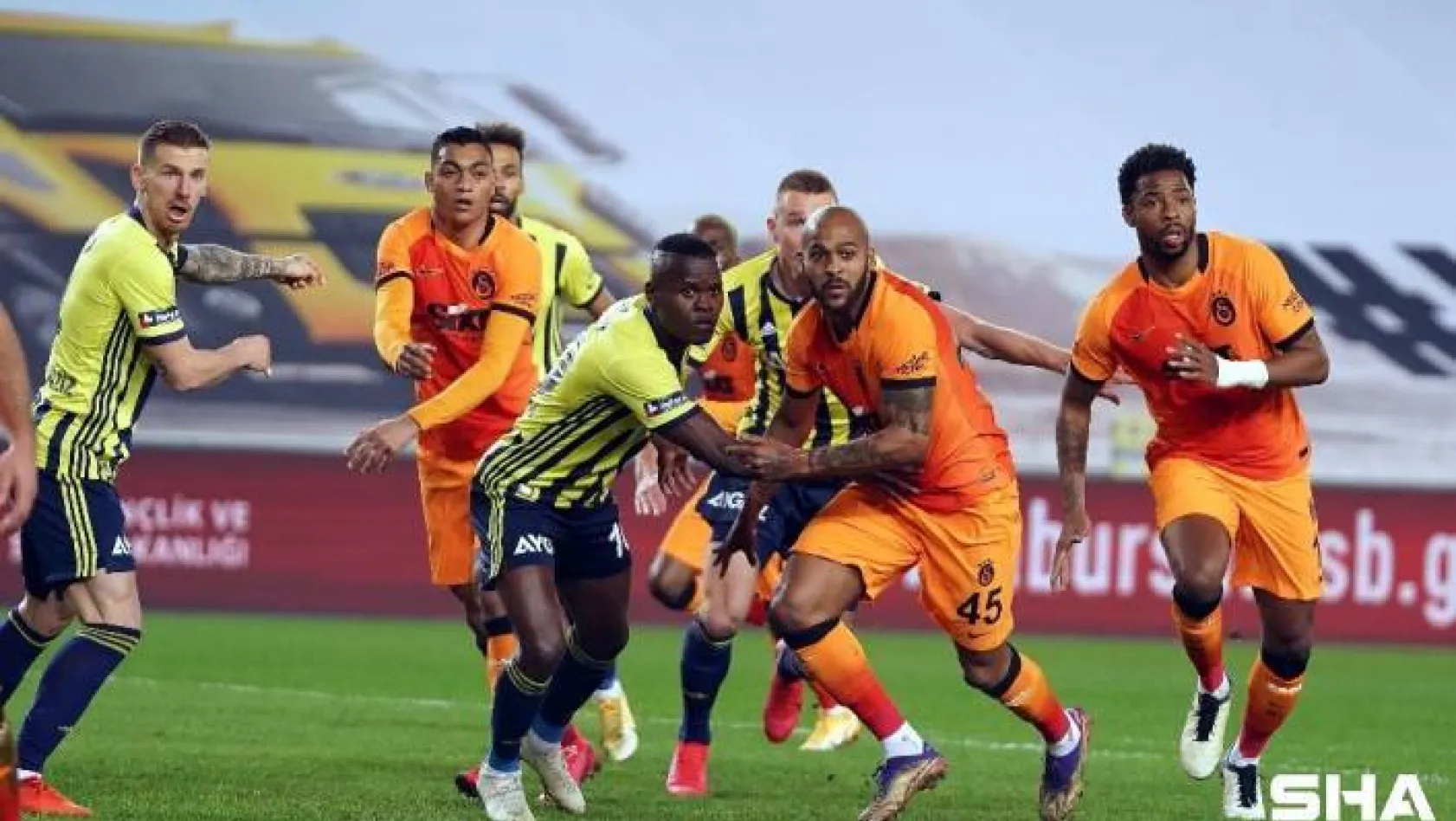 Süper Lig: Fenerbahçe: 0 - Galatasaray: 0 (İlk yarı)
