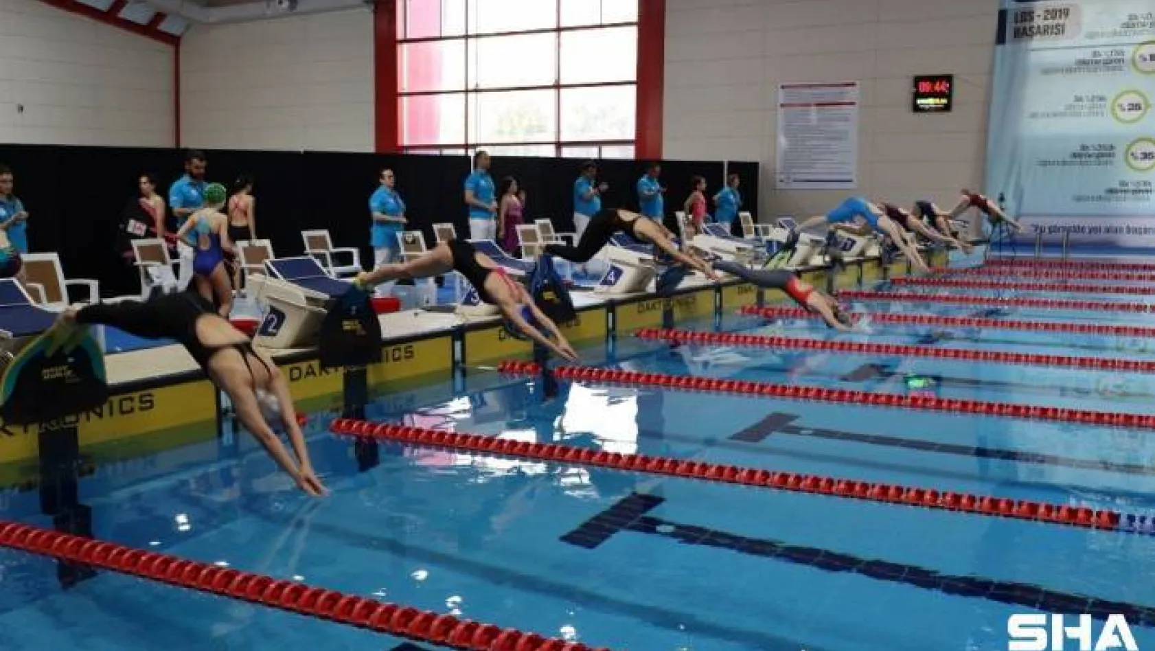 TSSF, yeni sezona paletli yüzme yarışları ile başladı