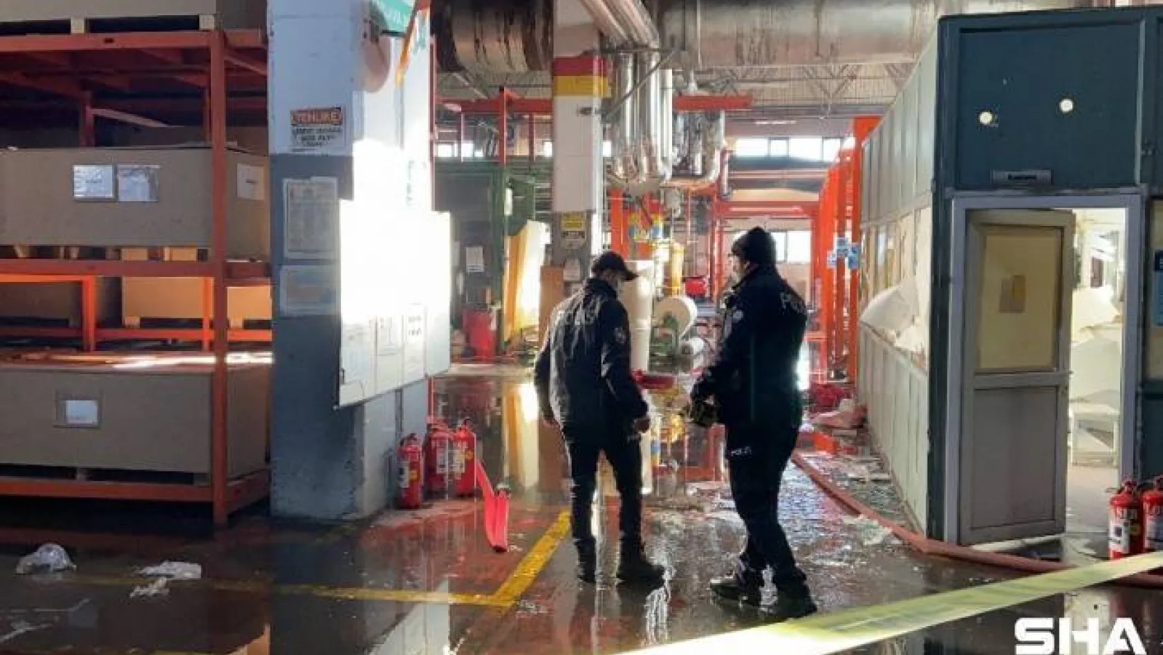 Arnavutköy'de deri fabrikasında yağ kazanı patladı: 3 yaralı