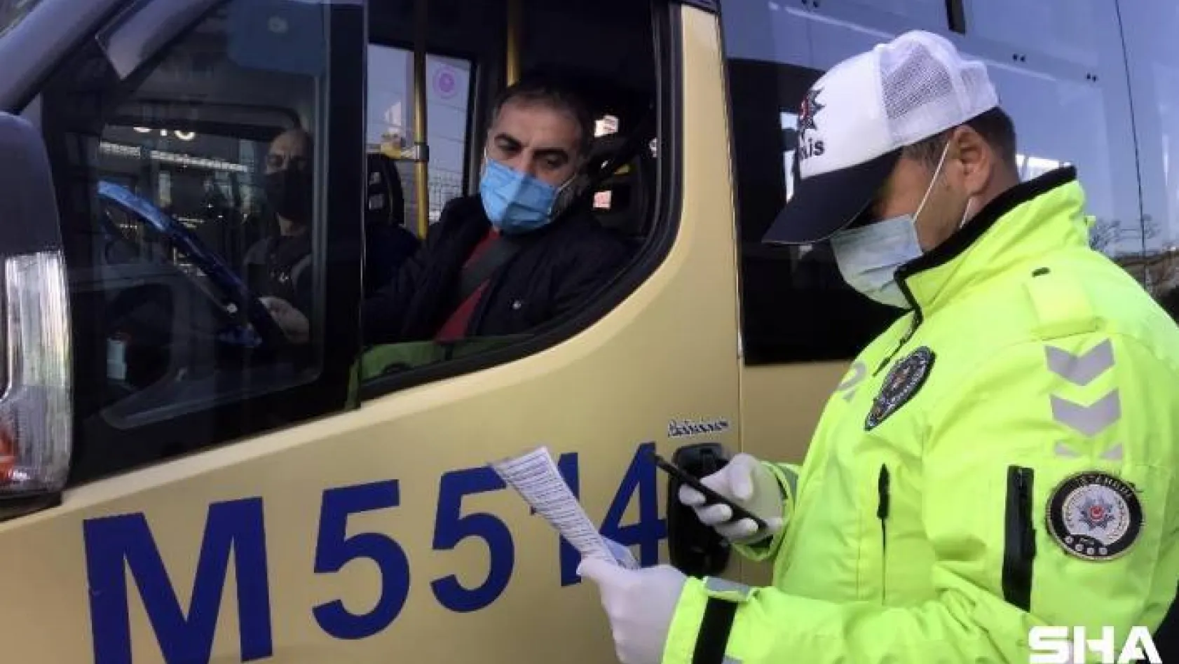 Avcılar'da fazla yolcu taşıyan minibüse ceza