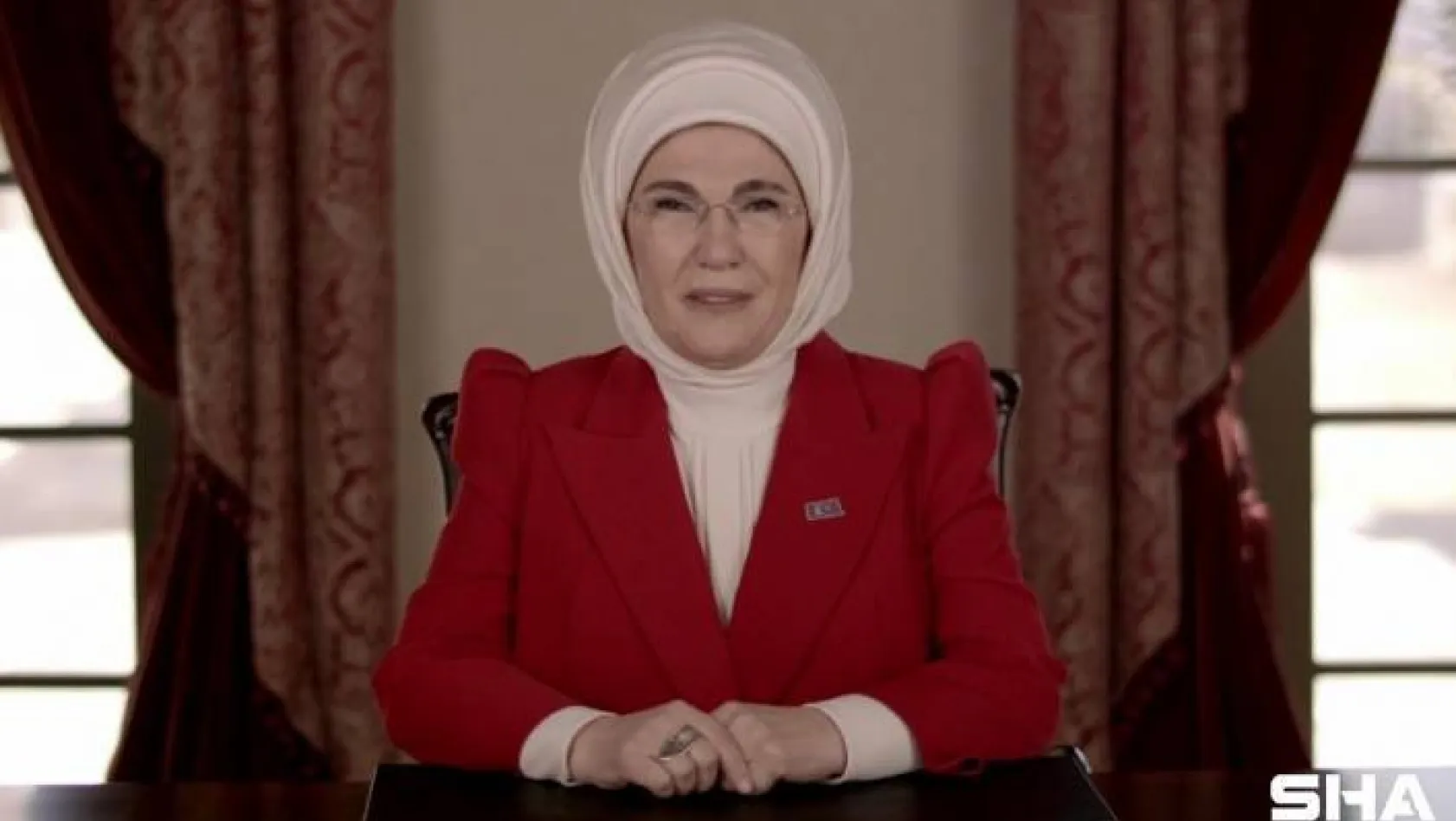 Emine Erdoğan Güçlü Türkiye'nin Güçlü Kadınları Zirvesi'nde konuştu