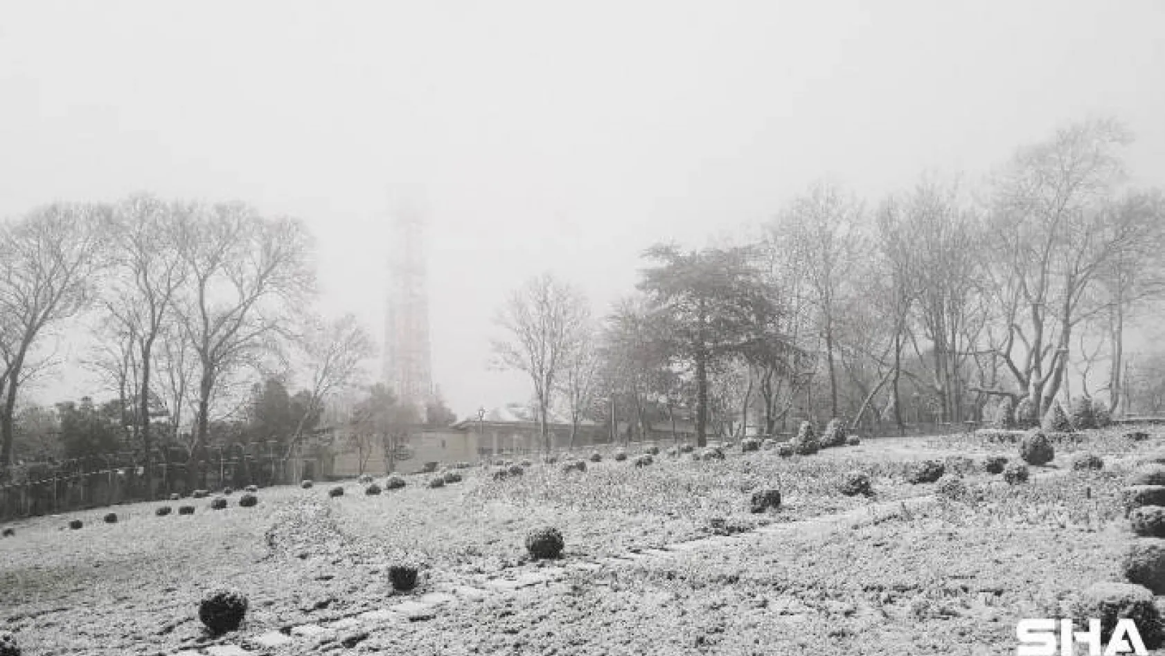 İstanbullular güne kar manzarasıyla uyandı