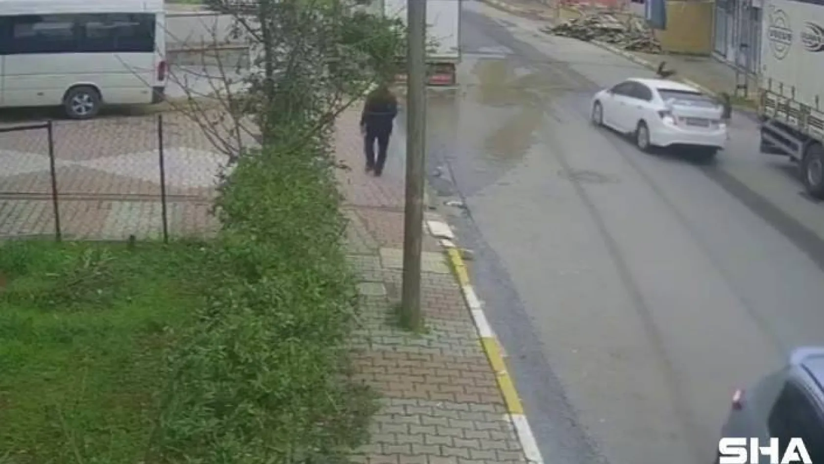 Sultanbeyli'de 5 yaşındaki çocuğa çarpan sürücü kaçtı