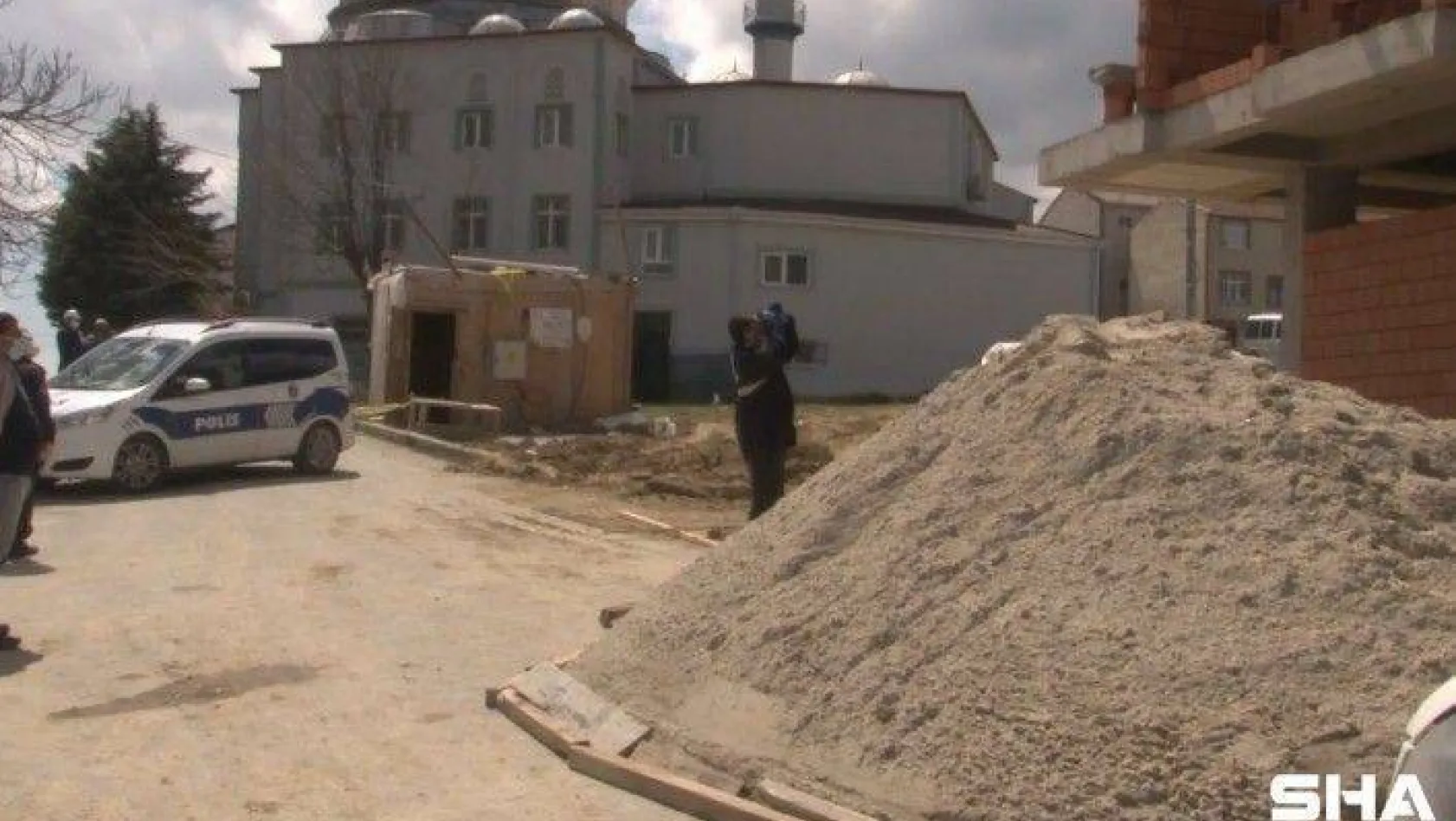 Arnavutköy'de çalıştığı inşaattan düşen yabancı uyruklu işçi öldü