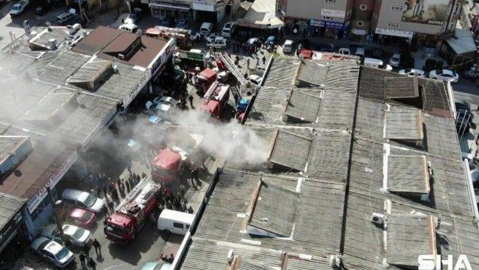 Ataşehir'deki sanayi sitesinde yangın paniği