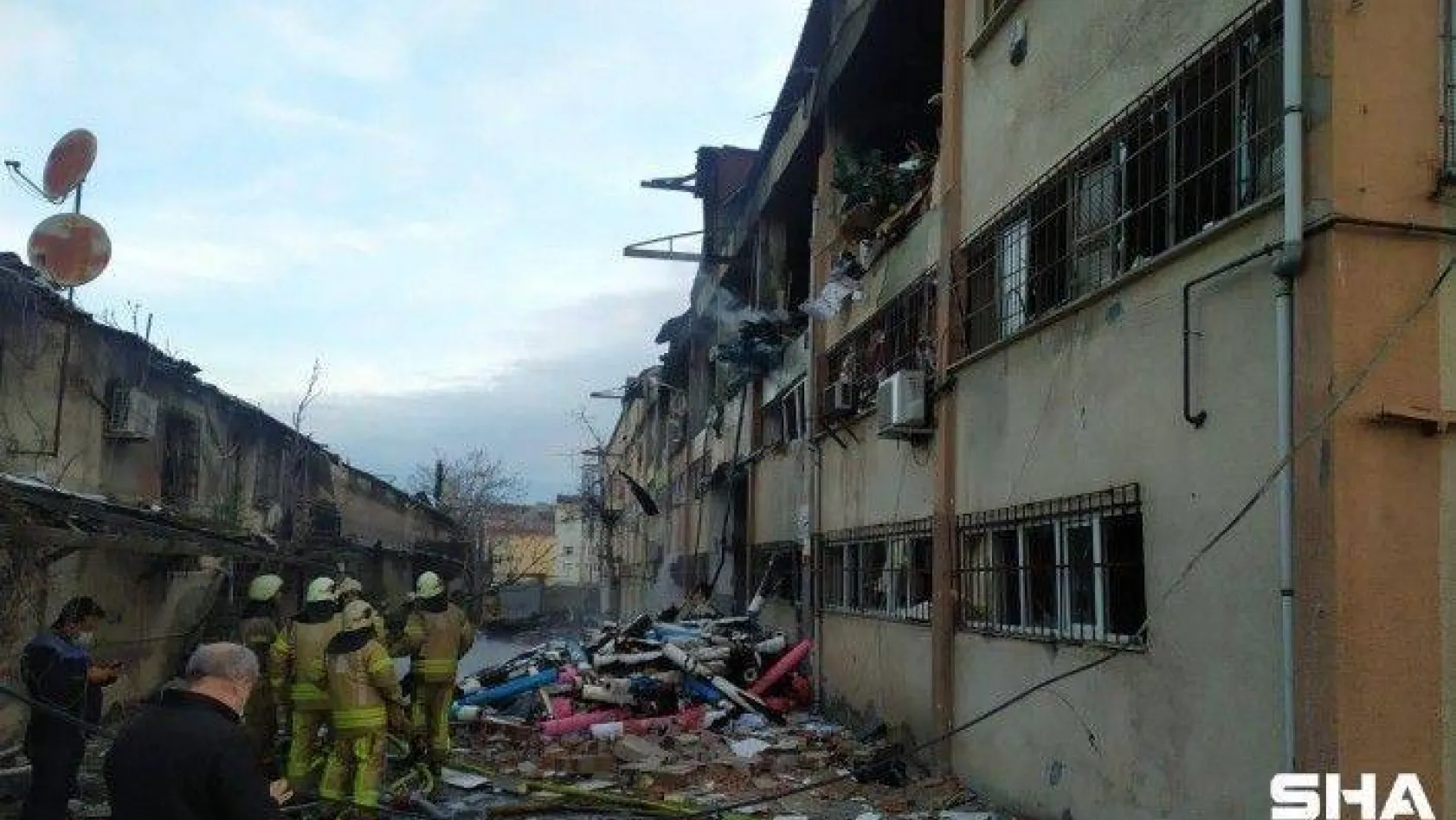 Bağcılar'da ambalaj fabrikasında patlama