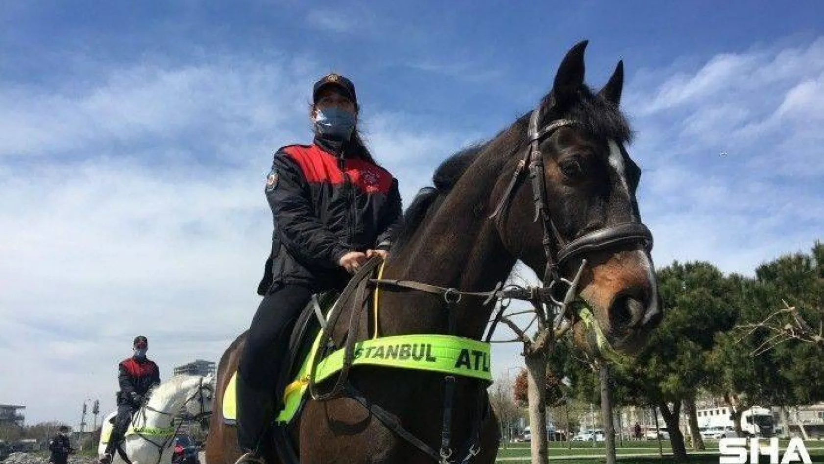 Bakırköy sahilinde atlı polis destekli kısıtlama denetimi