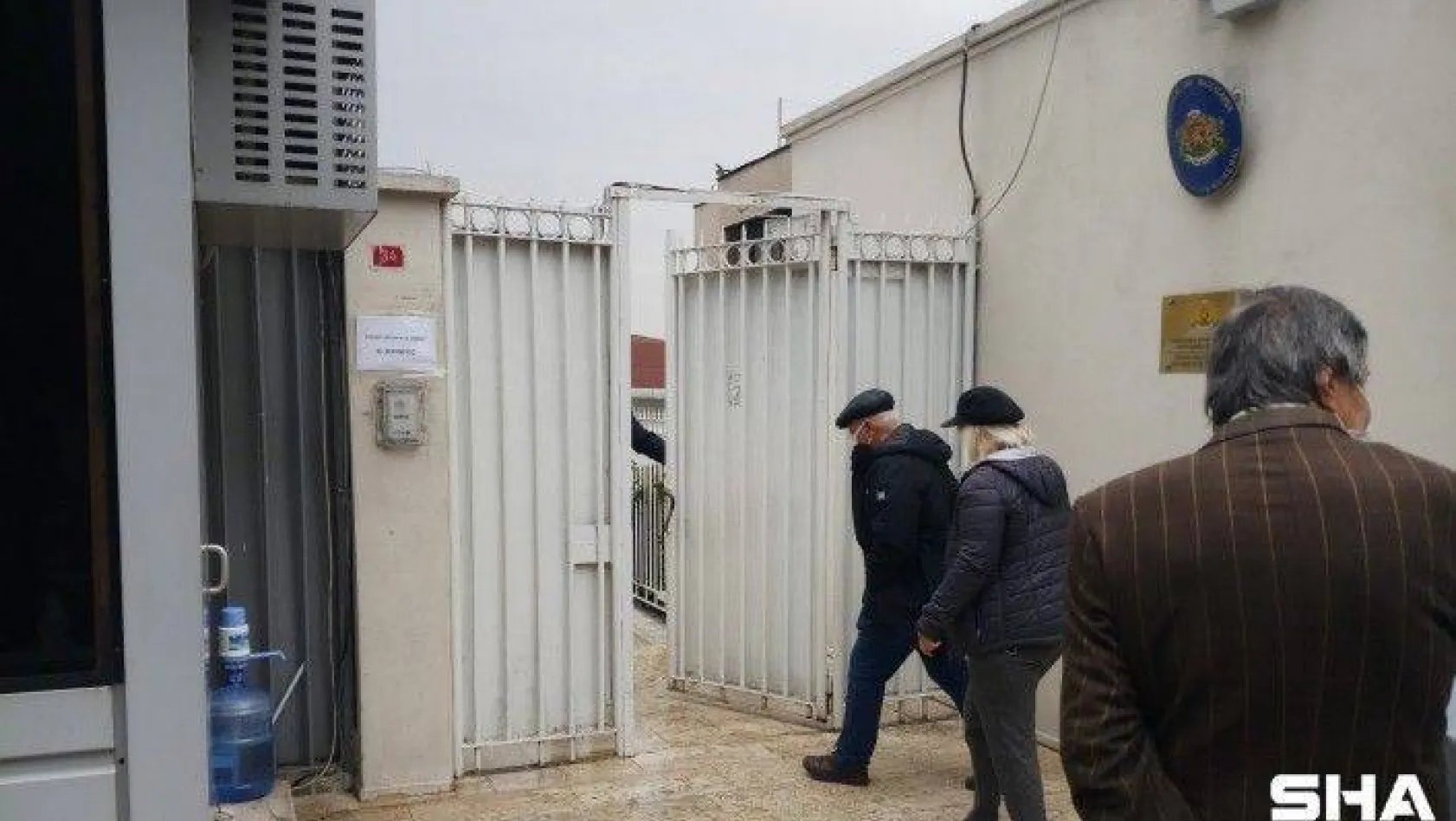 Bulgaristan göçmenleri Bulgaristan Başkonsolosluğu'nda sandık başına gitti