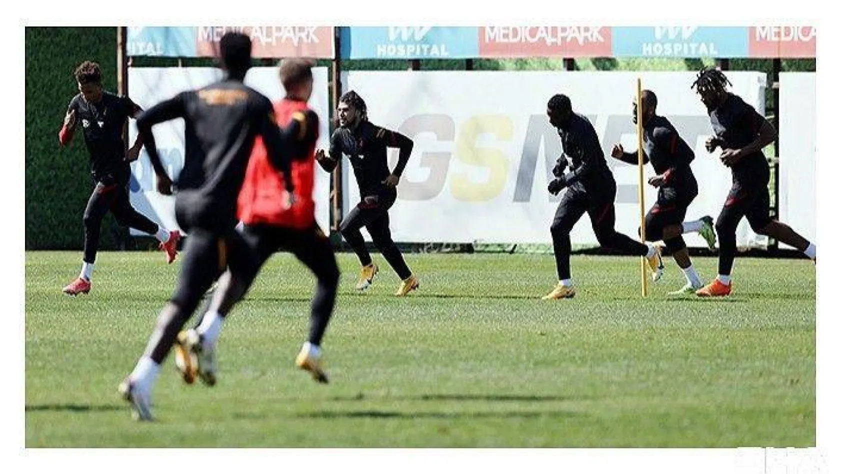 Galatasaray'da 3 oyuncunun testi pozitif çıktı