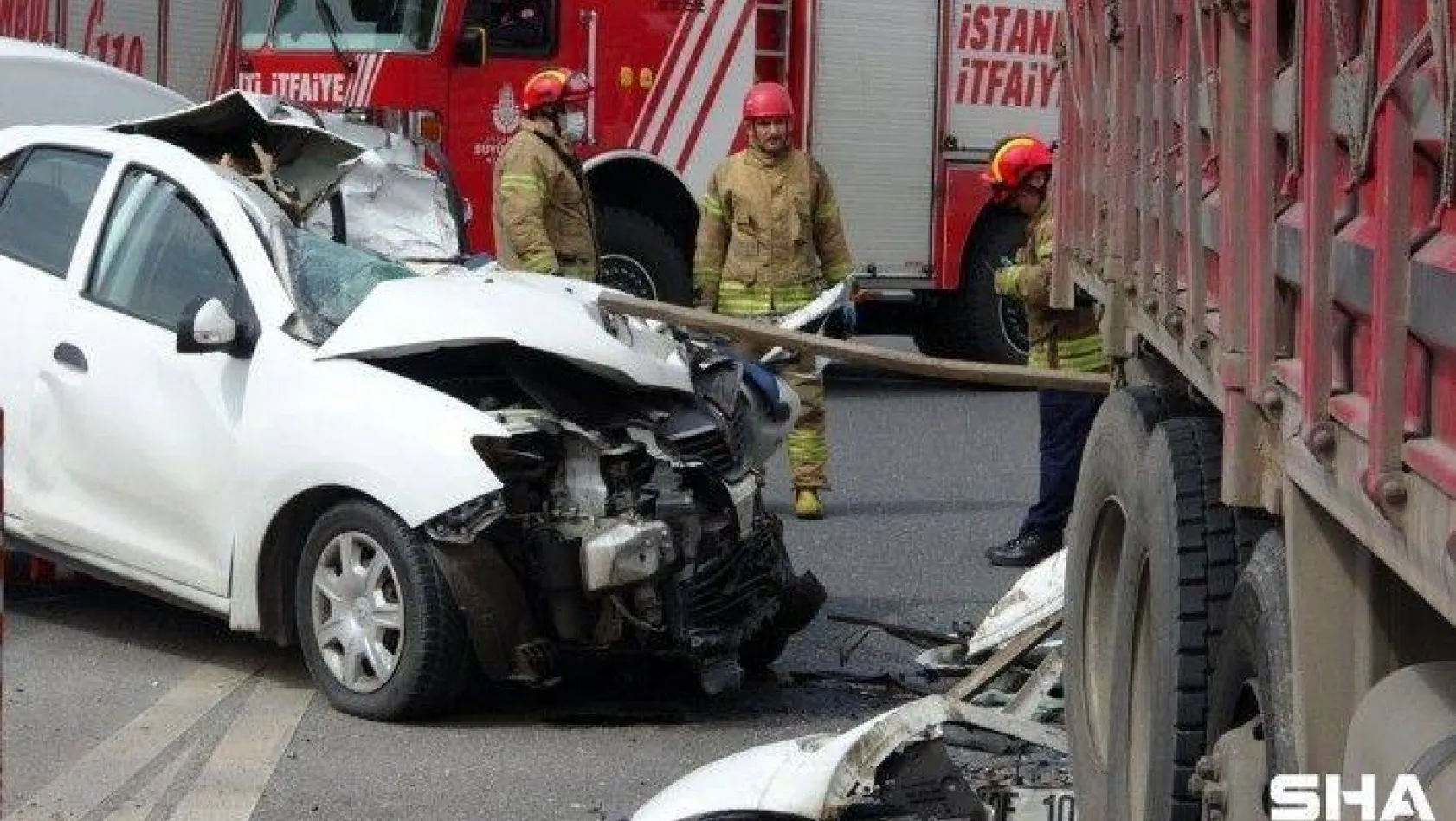Kuzey Marmara otoyolunda otomobil kamyona arkadan çarptı: 1 ölü