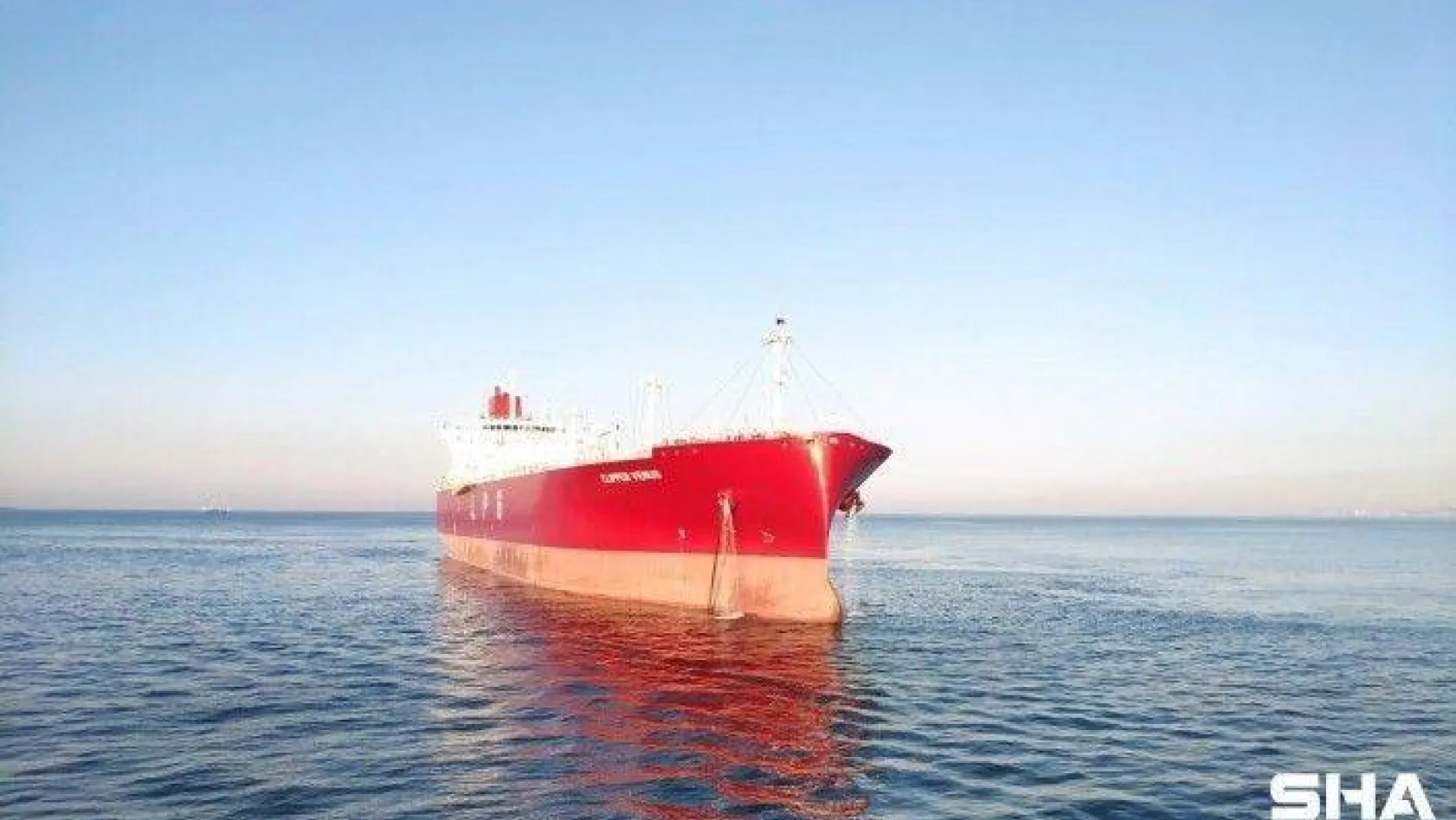 Marmara Denizi'nde arıza yapan LPG tankeri kurtarıldı